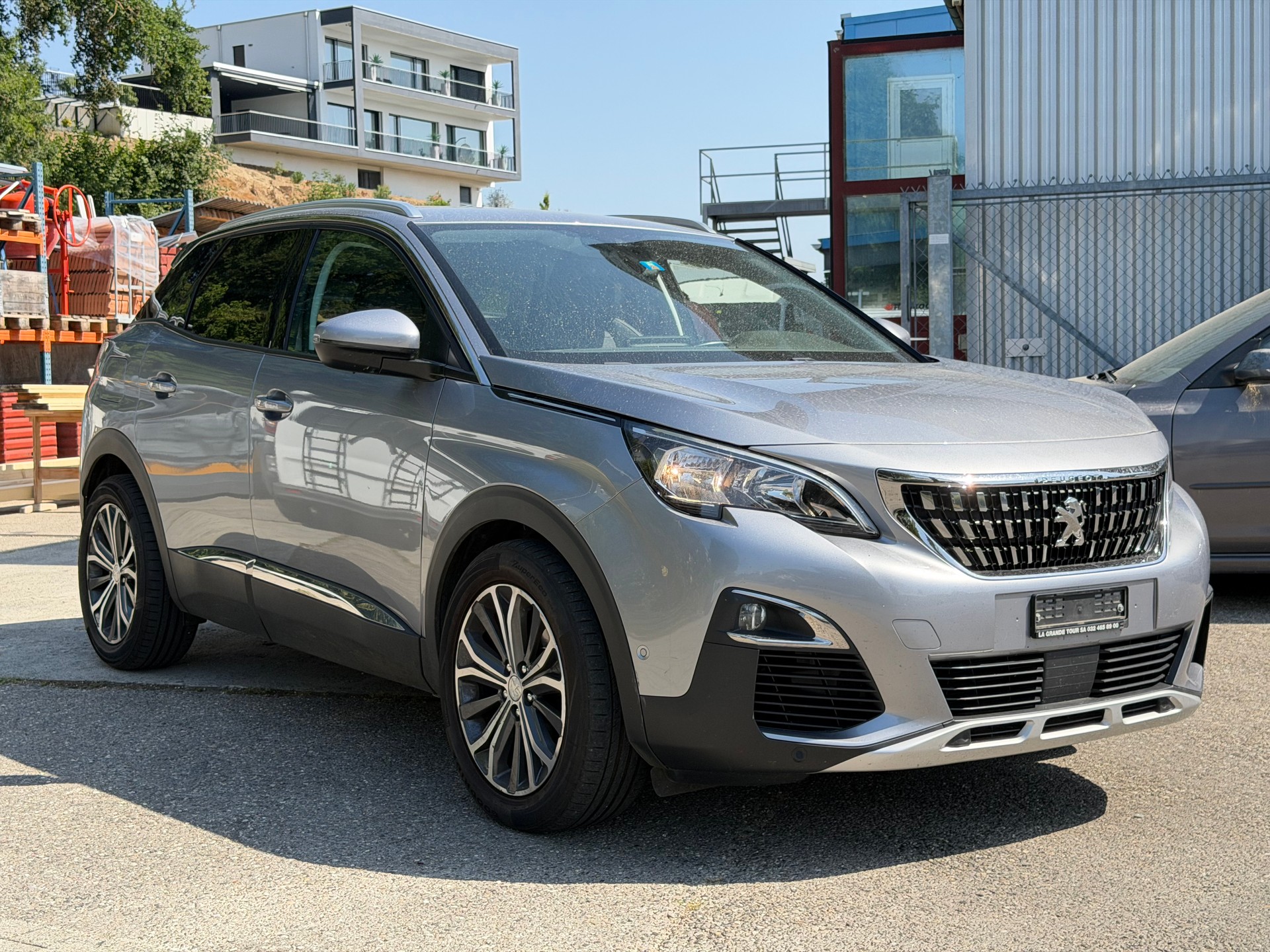 PEUGEOT 3008 1.2 PureTech Allure EAT-image-0
