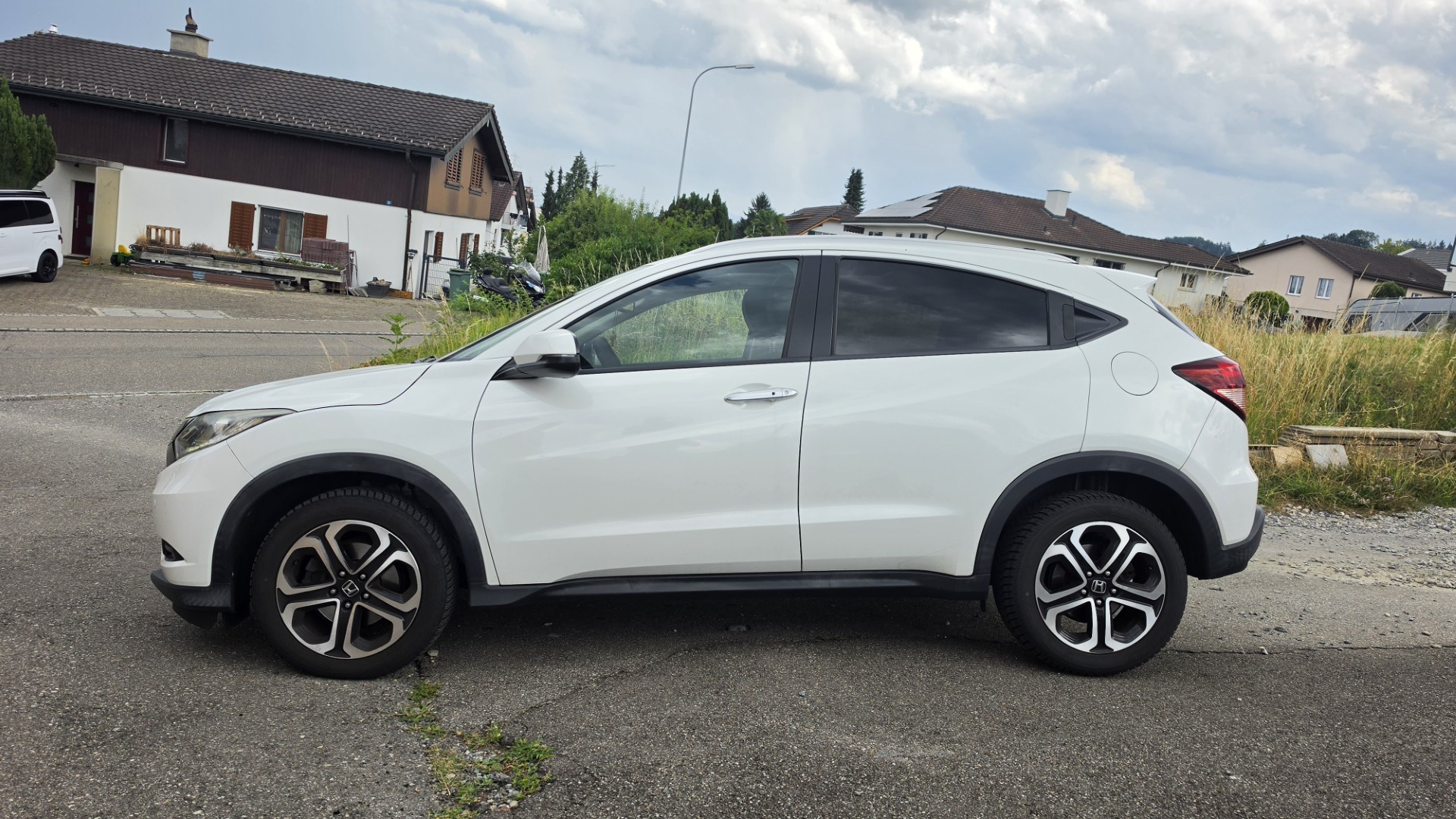 HONDA 1.5i-VTEC Executive-image-1