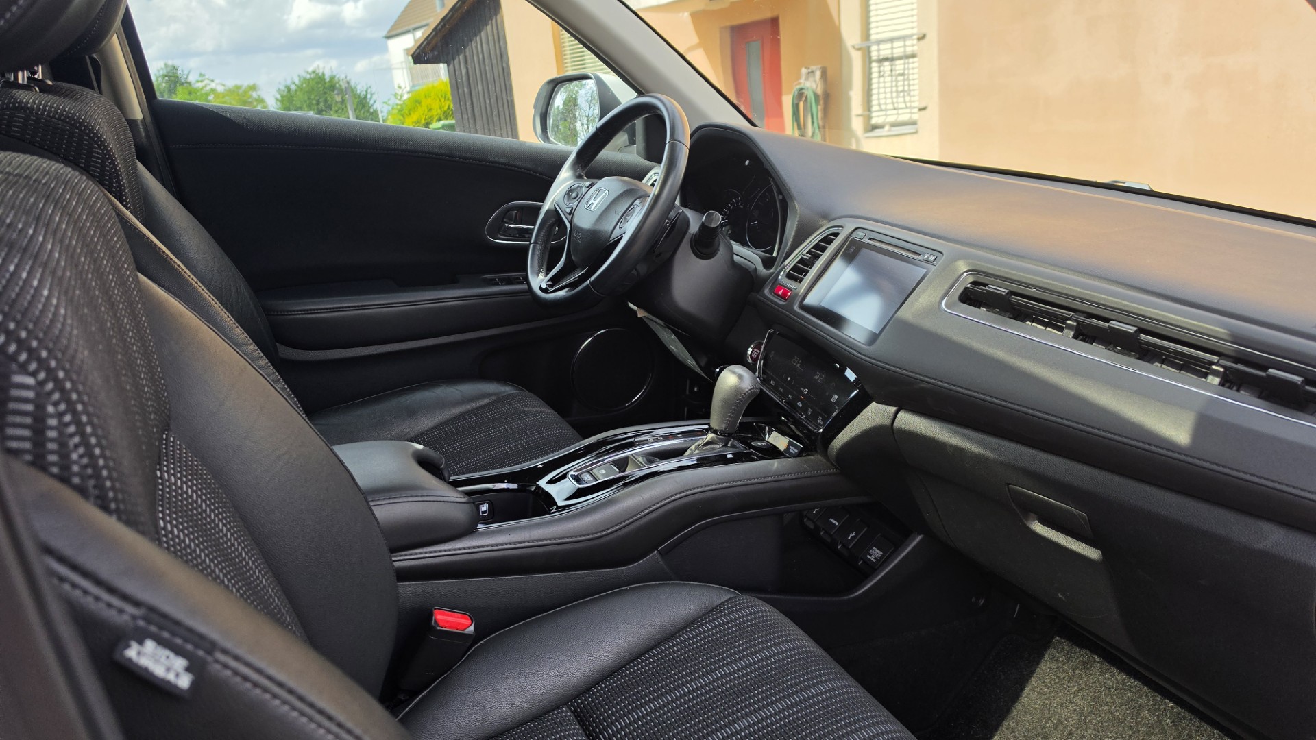 HONDA 1.5i-VTEC Executive-image-4