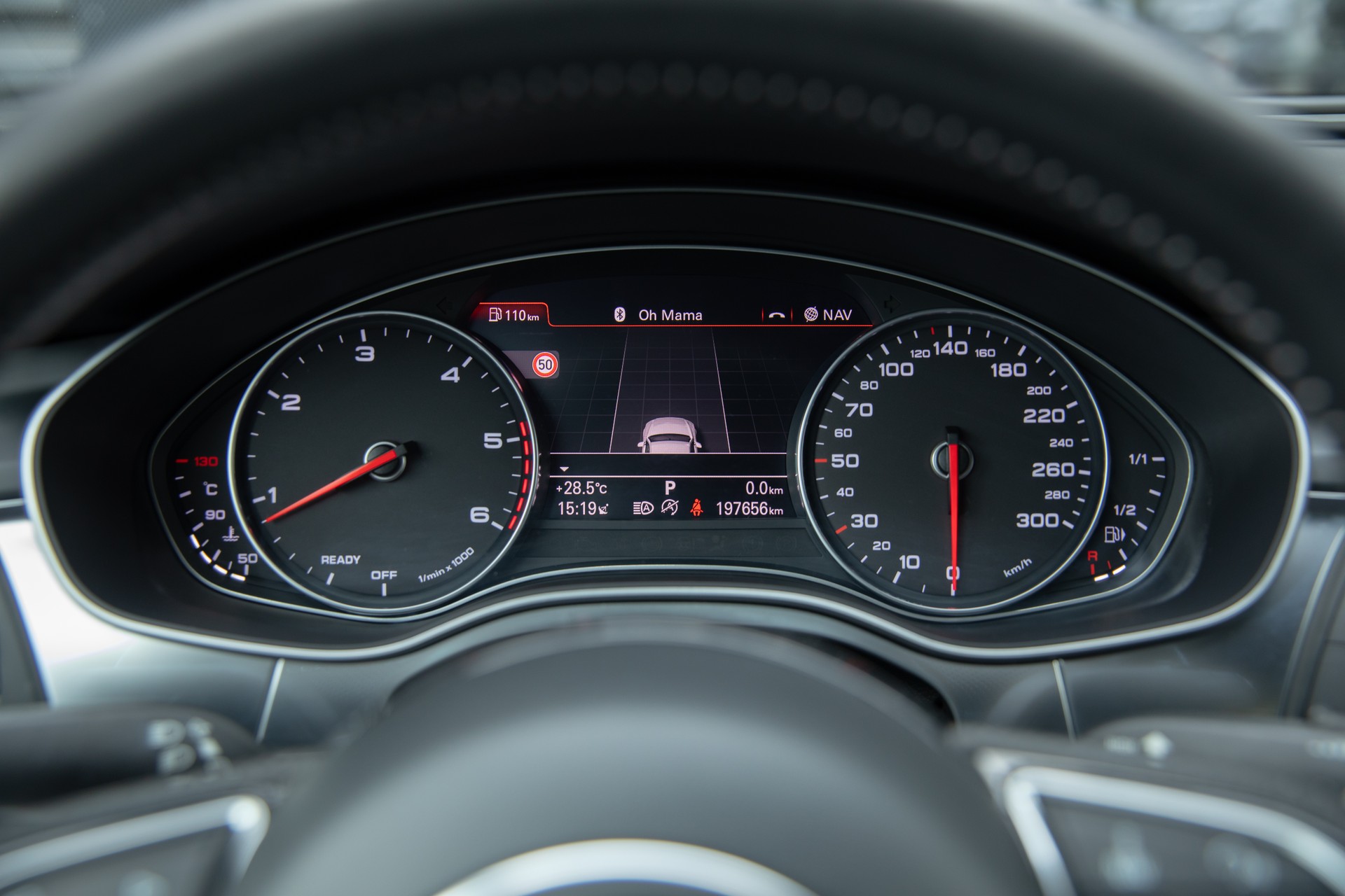 AUDI A6 Avant 3.0 TDI V6 quattro S-tronic-image-11
