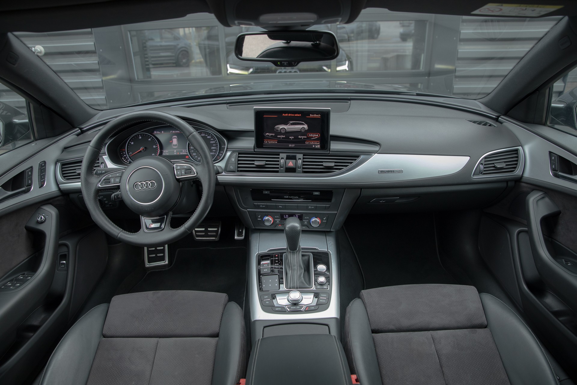 AUDI A6 Avant 3.0 TDI V6 quattro S-tronic-image-9