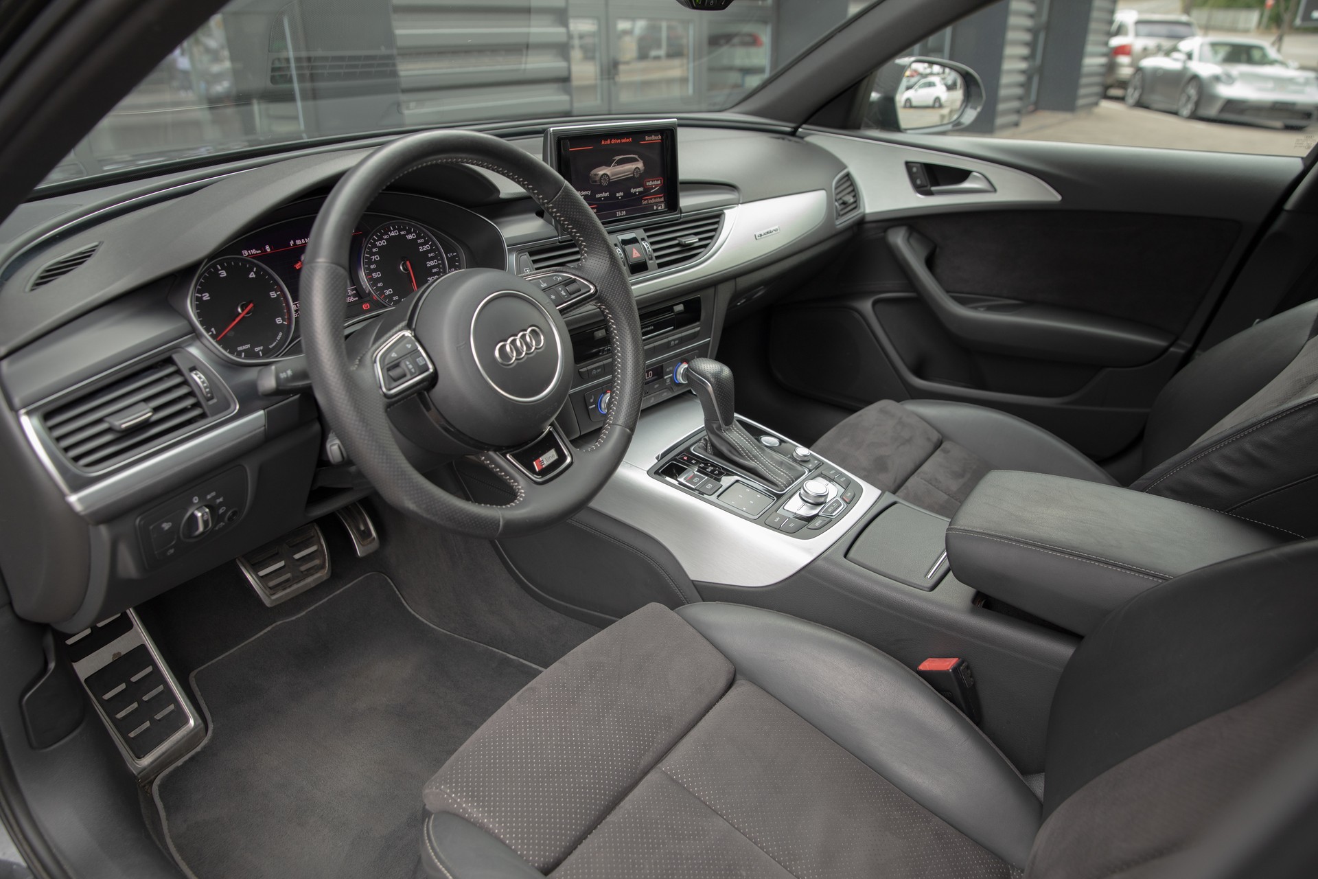 AUDI A6 Avant 3.0 TDI V6 quattro S-tronic-image-7