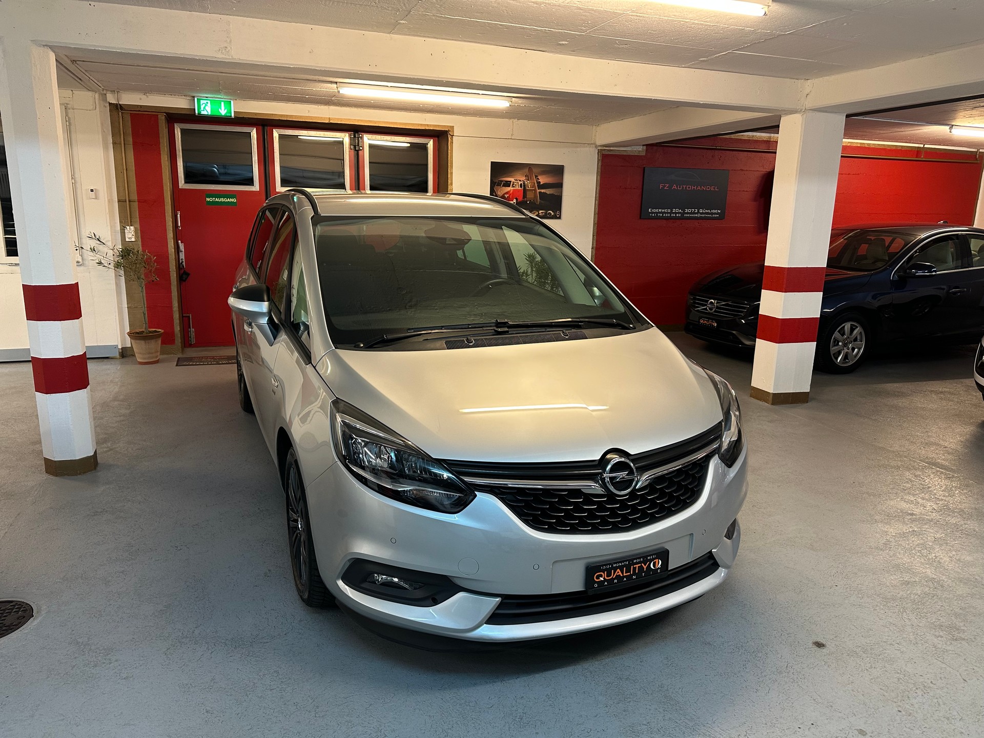 OPEL Zafira 1.6i Turbo 120 Years Automatic-image-2