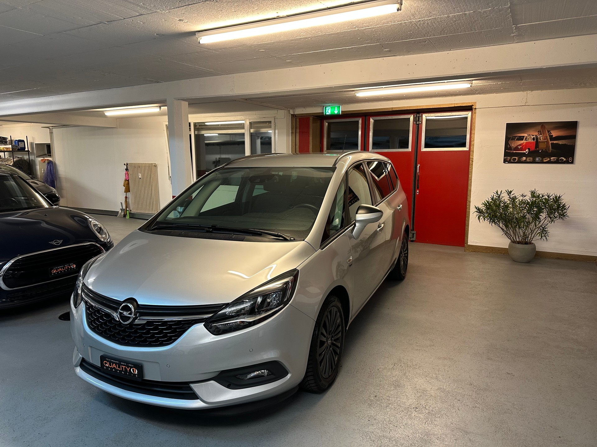 OPEL Zafira 1.6i Turbo 120 Years Automatic-image-3