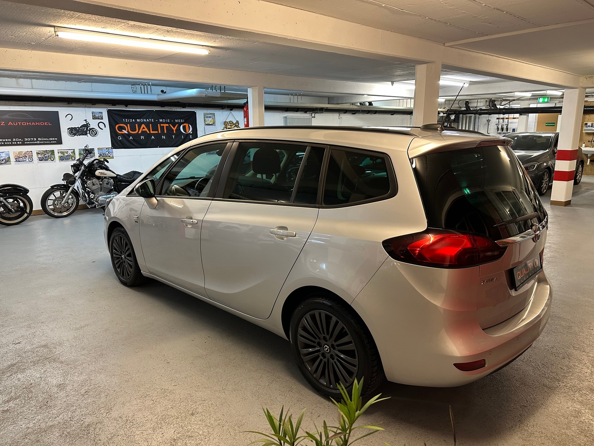 OPEL Zafira 1.6i Turbo 120 Years Automatic-image-4