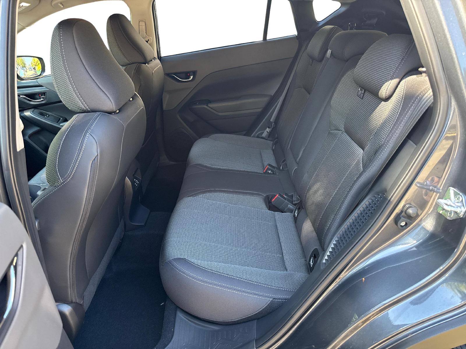 SUBARU Crosstrek 2.0 e-Boxer Swiss Plus AWD Lineartronic-image-11