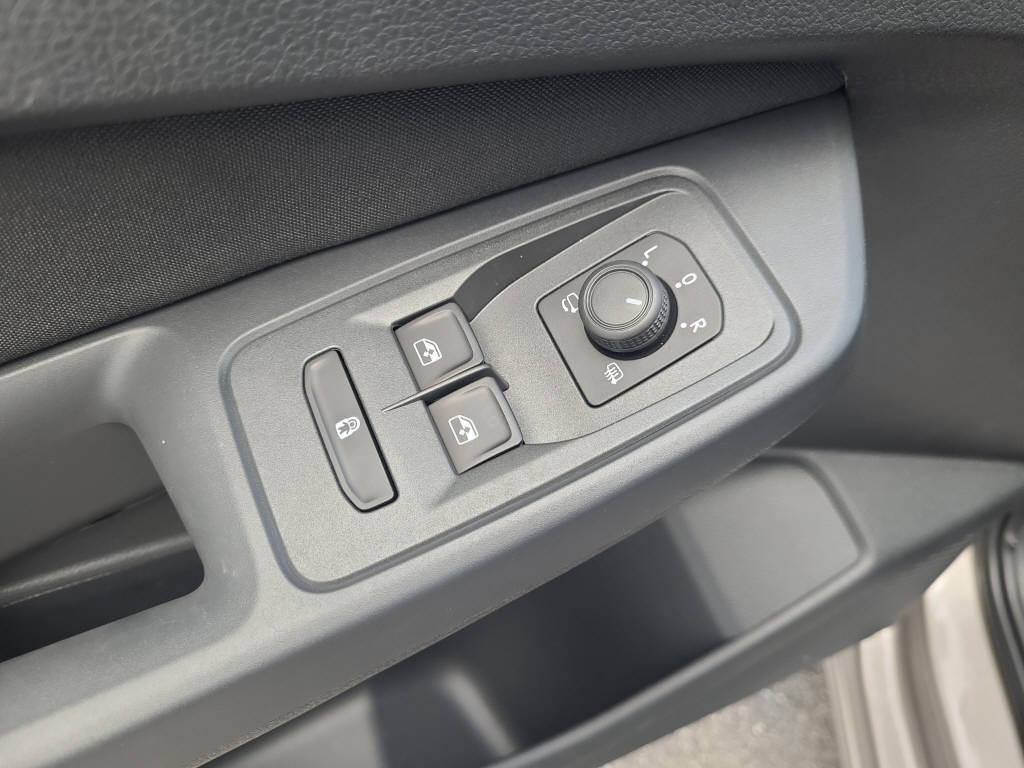 FORD Tourneo Connect 2.0 EcoBlue 122 Titanium-image-15