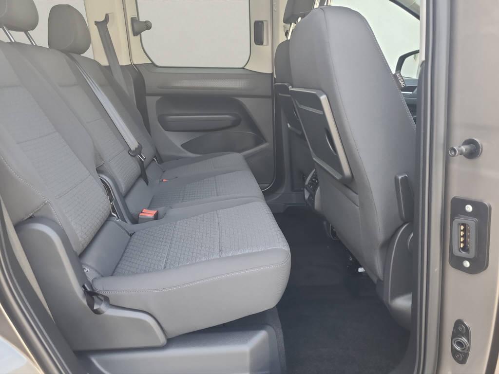 FORD Tourneo Connect 2.0 EcoBlue 122 Titanium-image-8