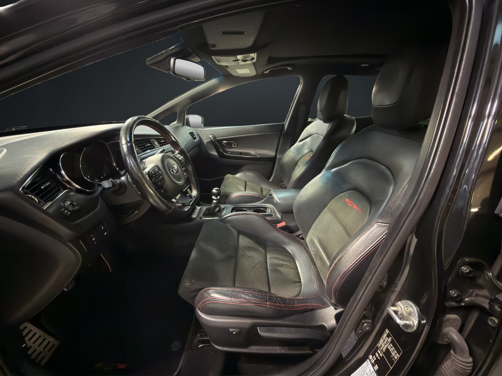 KIA Cee'd 1.6 GDi GT-image-11