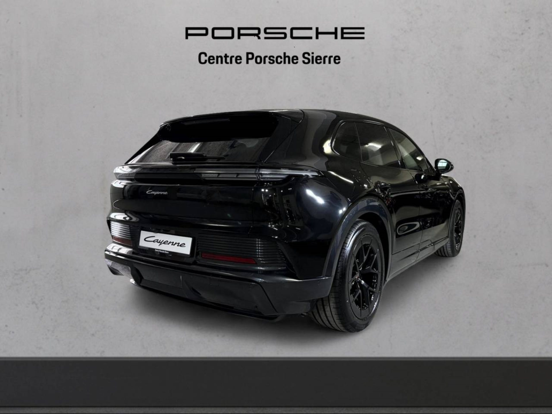 PORSCHE Cayenne Electric-image-6