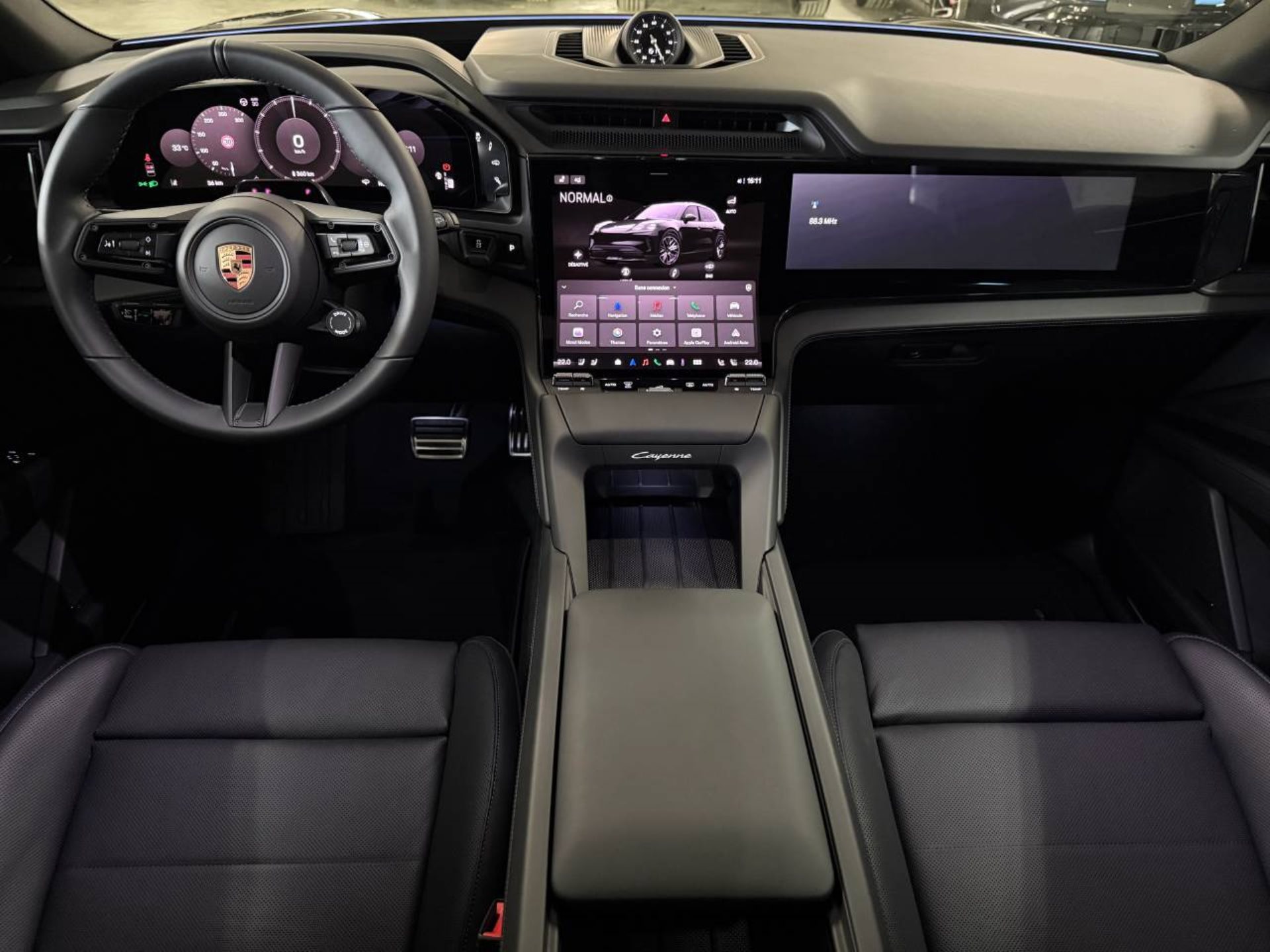 PORSCHE Cayenne Electric-image-13