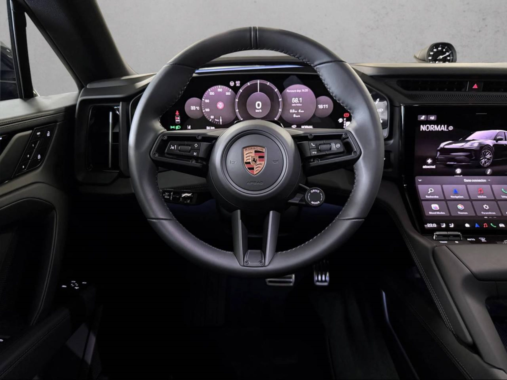 PORSCHE Cayenne Electric-image-10