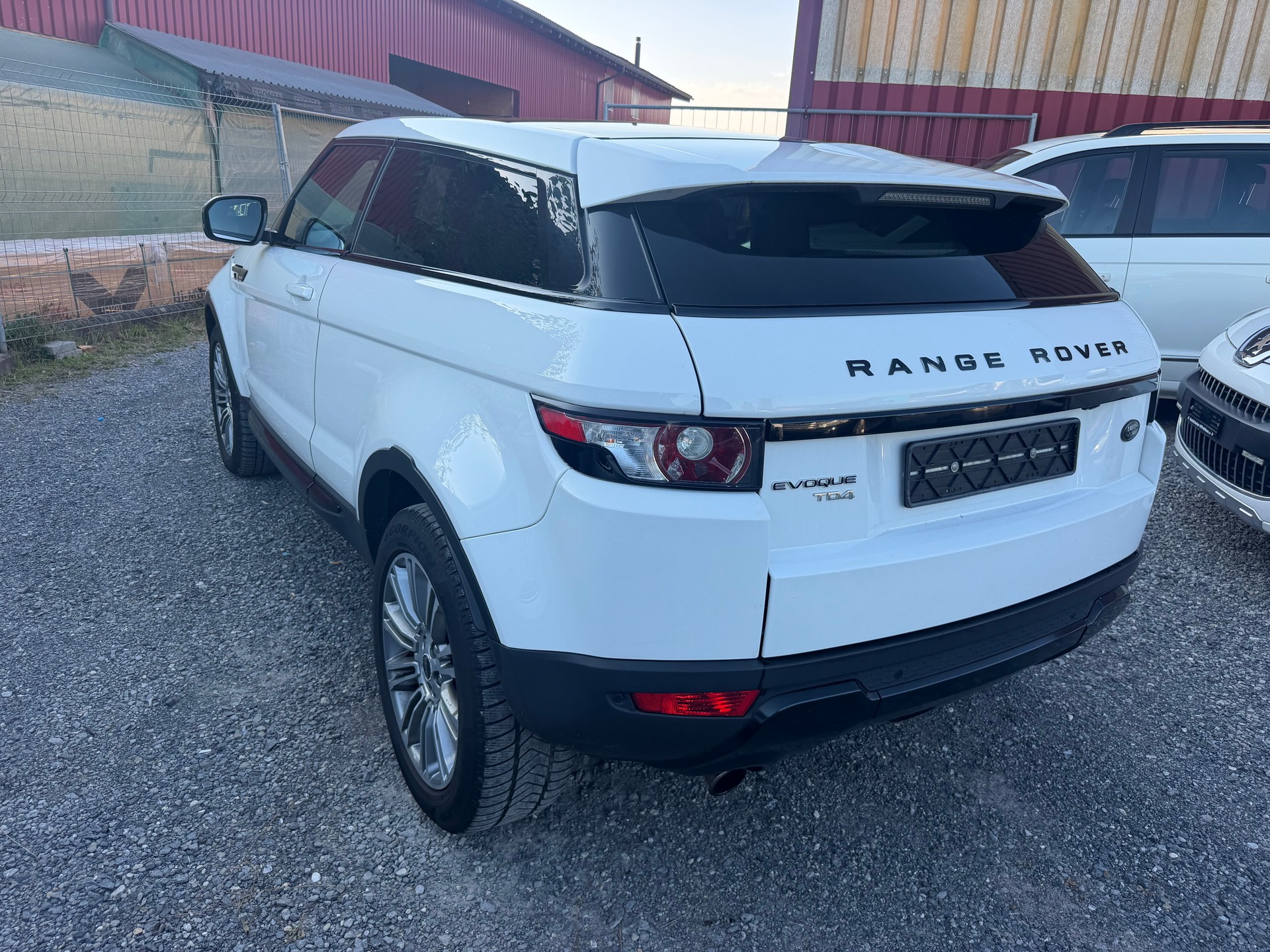 LAND ROVER Range Rover Evoque 2.2 TD4 Pure AT6-image-2