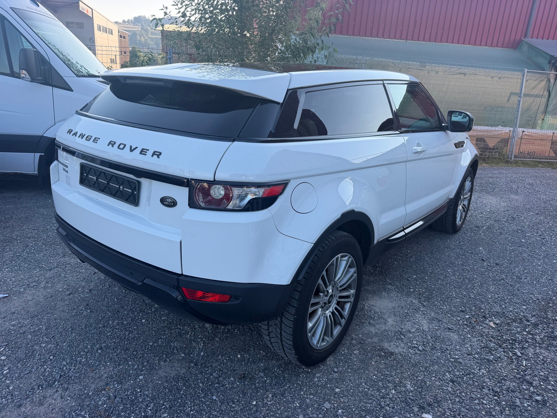 LAND ROVER Range Rover Evoque 2.2 TD4 Pure AT6-image-3