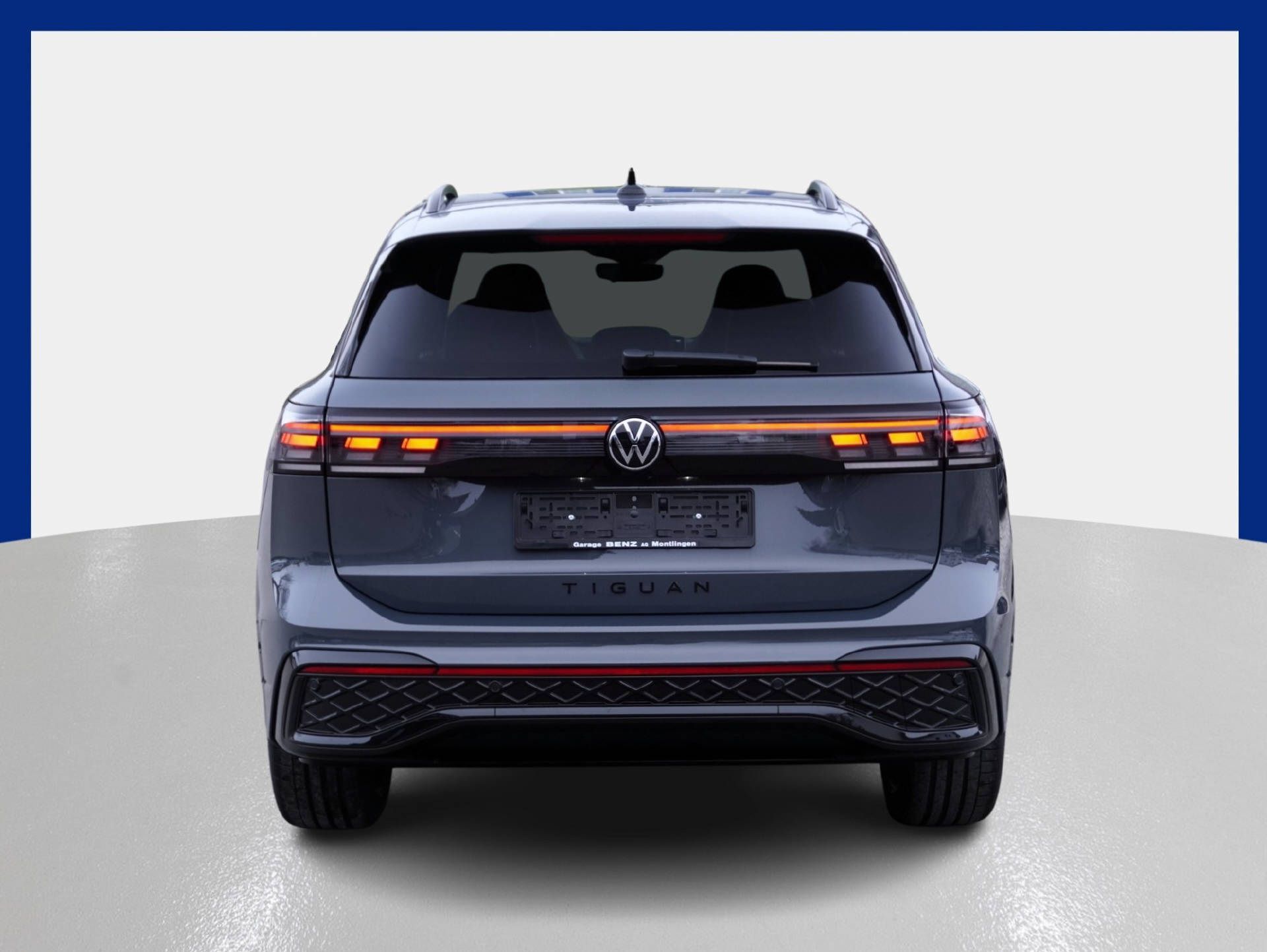 VW Tiguan 2.0 TSI R-Line DSG 4Motion-image-2