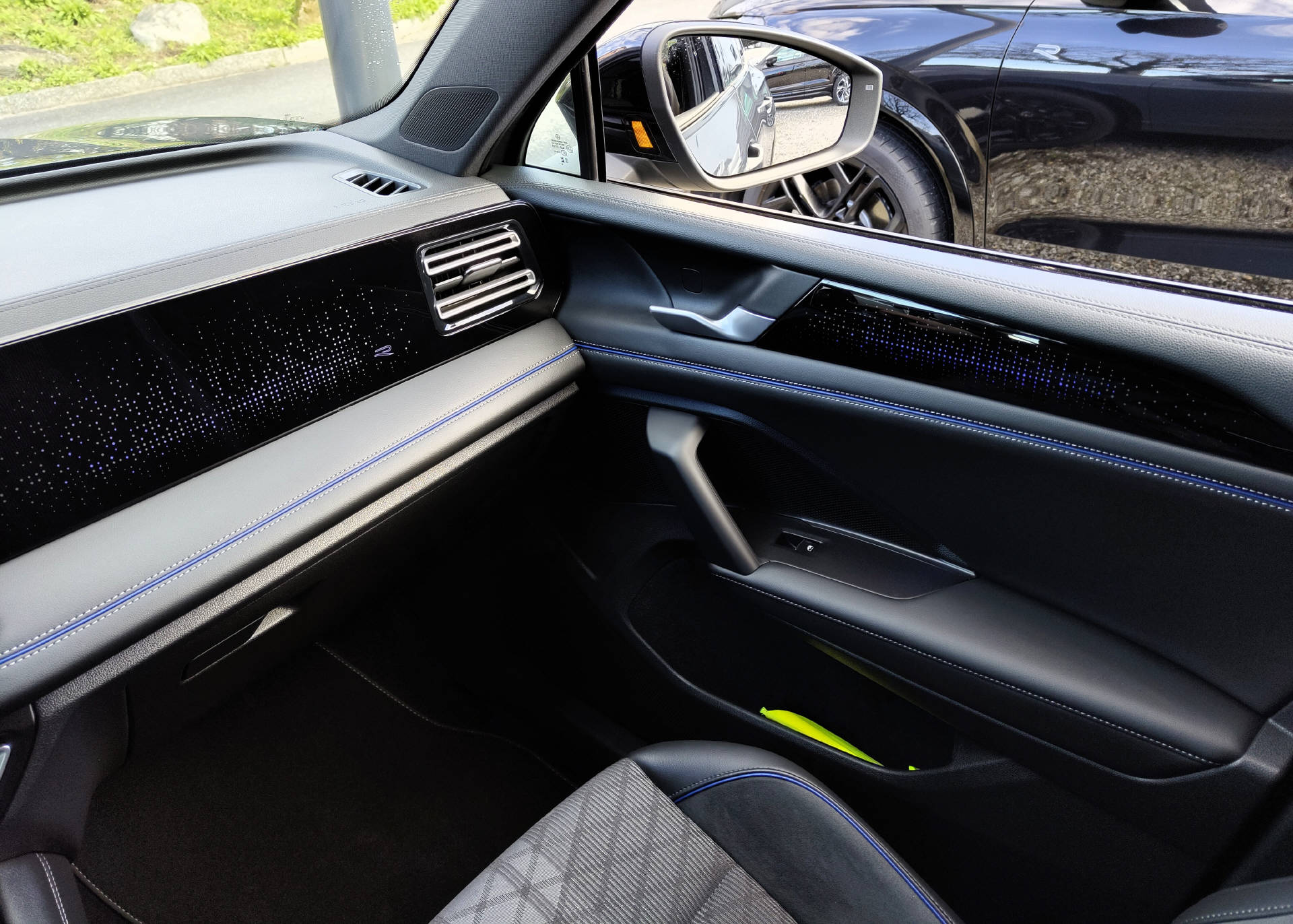 VW Tiguan 2.0 TSI R-Line DSG 4Motion-image-13