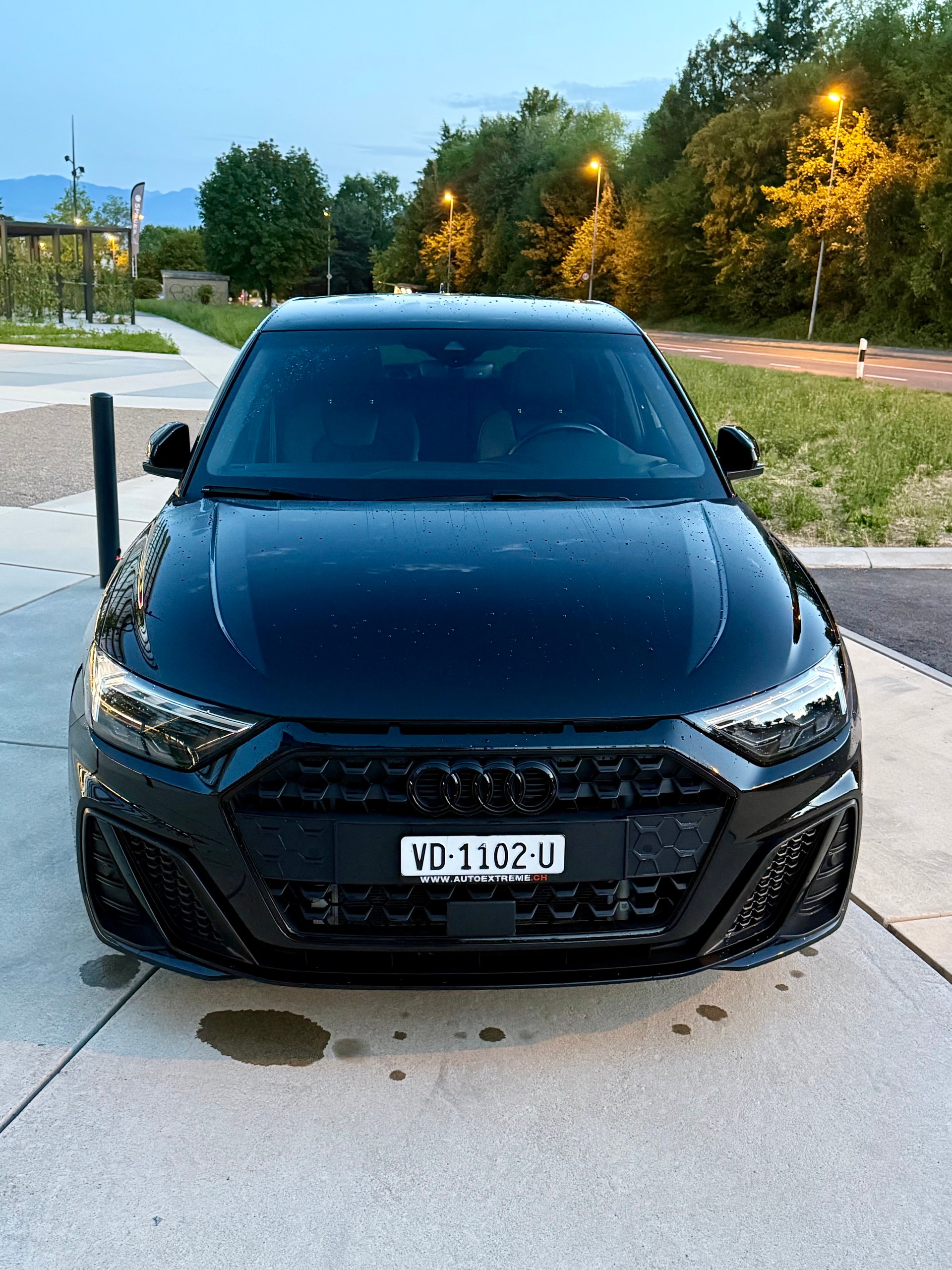 AUDI 1.0 30 TFSI S Line Attraction S-Tronic-image-3