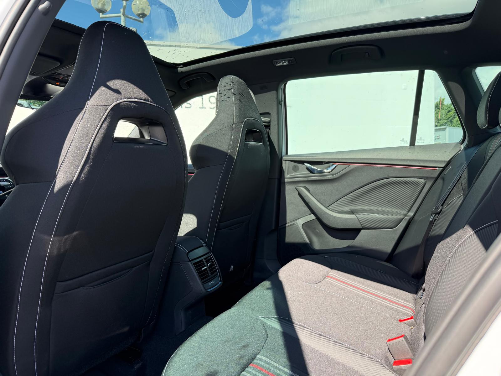 SKODA Kamiq 1.5 TSI Monte Carlo DSG-image-8
