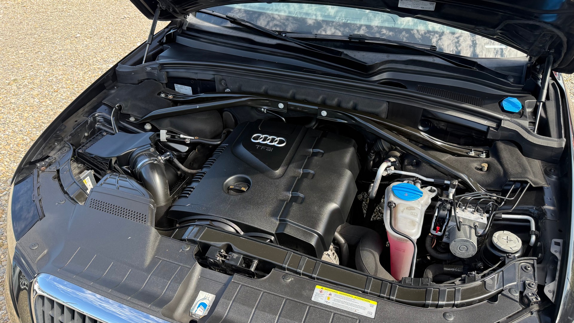 AUDI Q5 2.0 TFSI quattro S-tronic-image-26