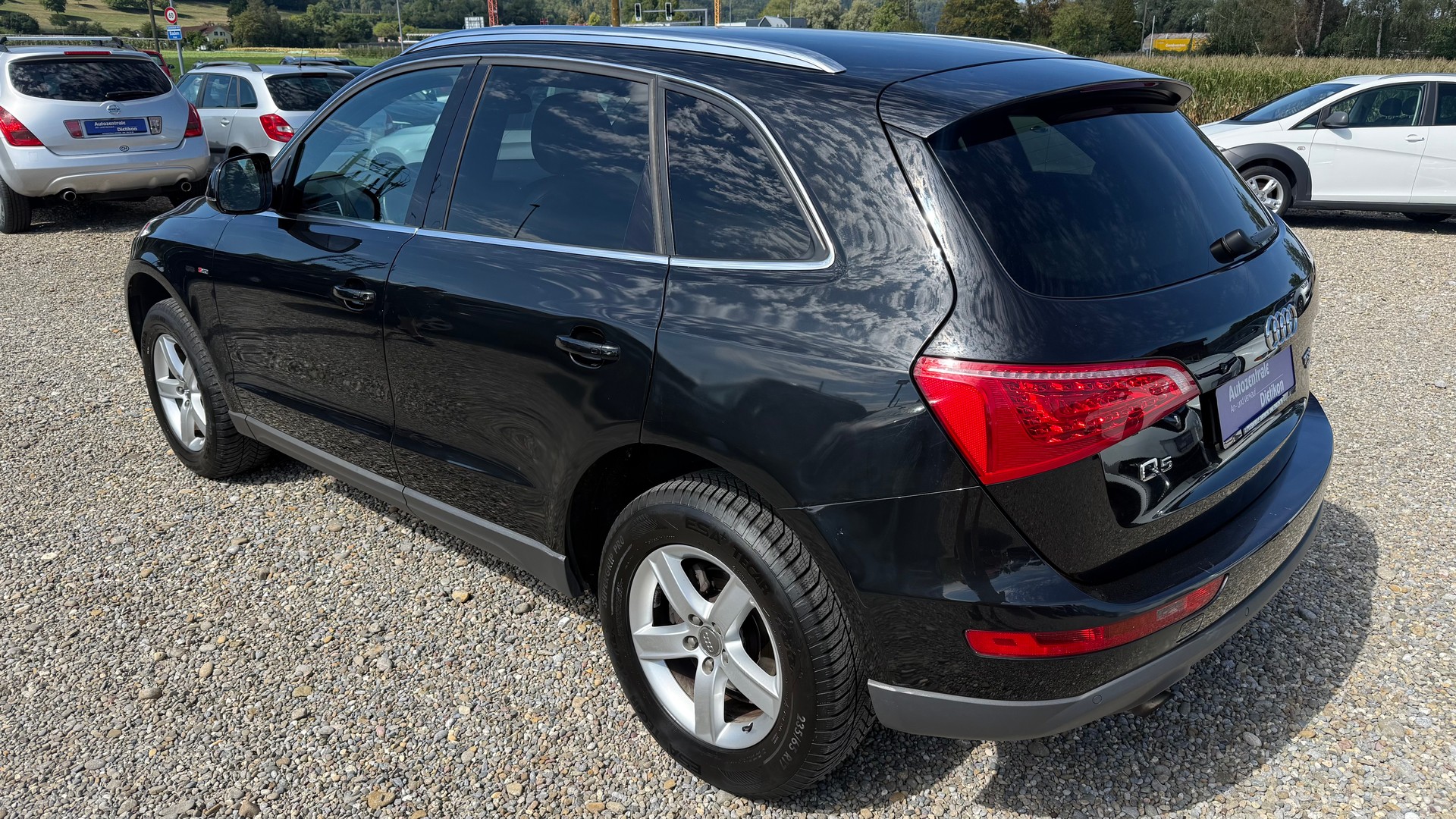 AUDI Q5 2.0 TFSI quattro S-tronic-image-21