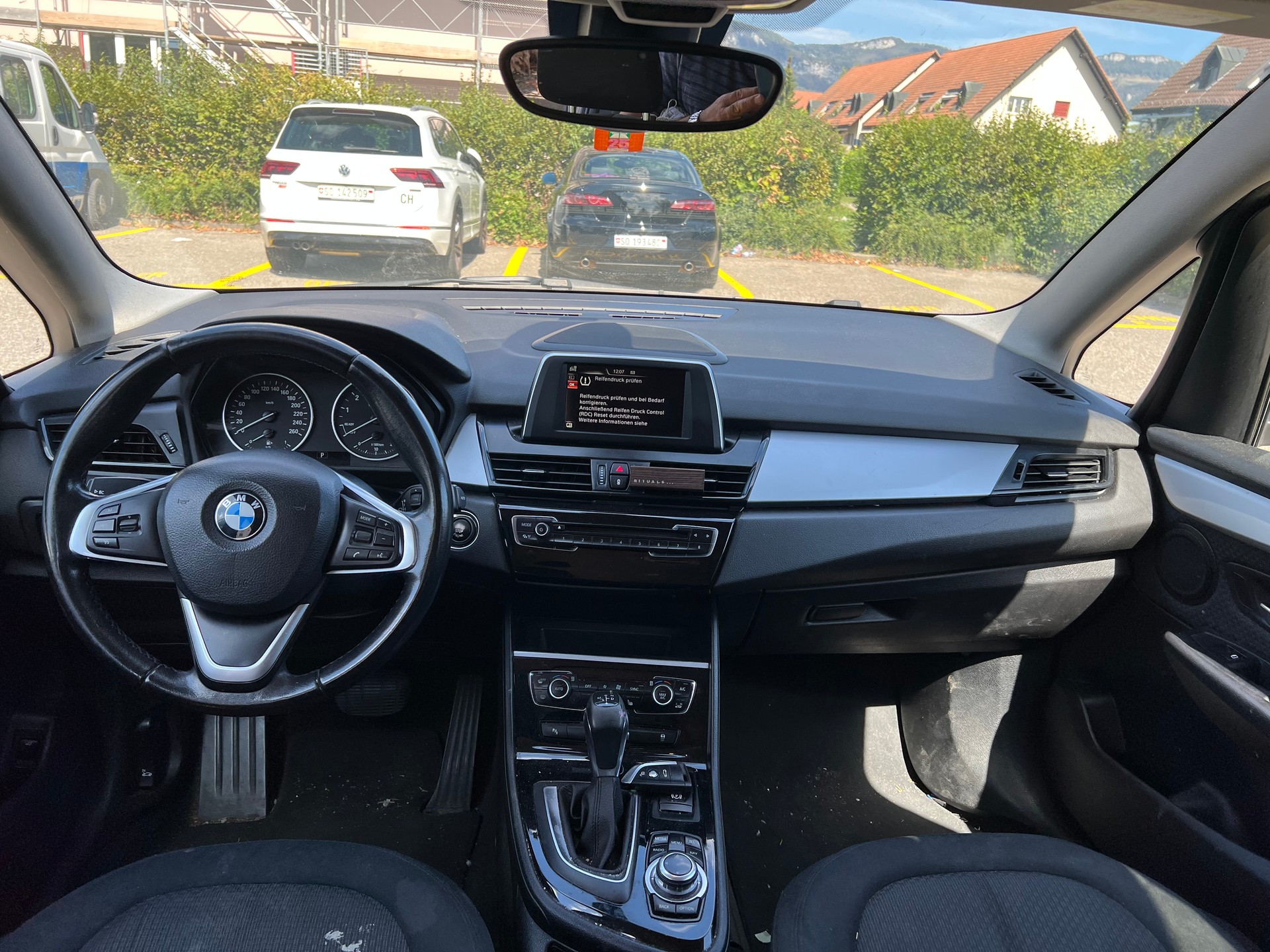 BMW 218i Gran Tourer M Sport Steptronic-image-6