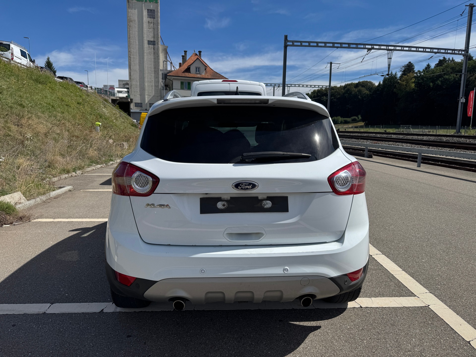 FORD Kuga 2.5 Turbo Titanium 4WD Automatic-image-4