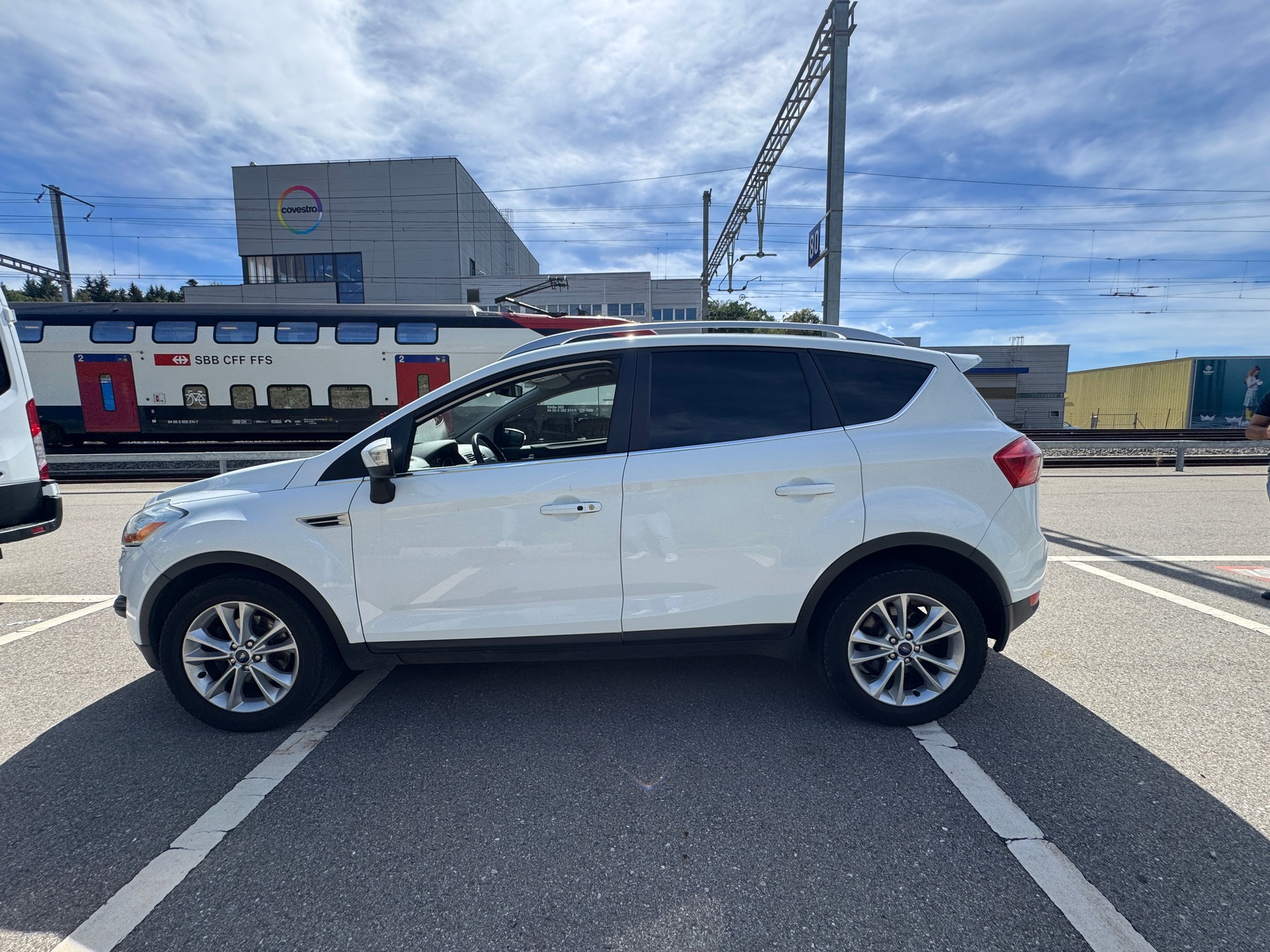 FORD Kuga 2.5 Turbo Titanium 4WD Automatic-image-6