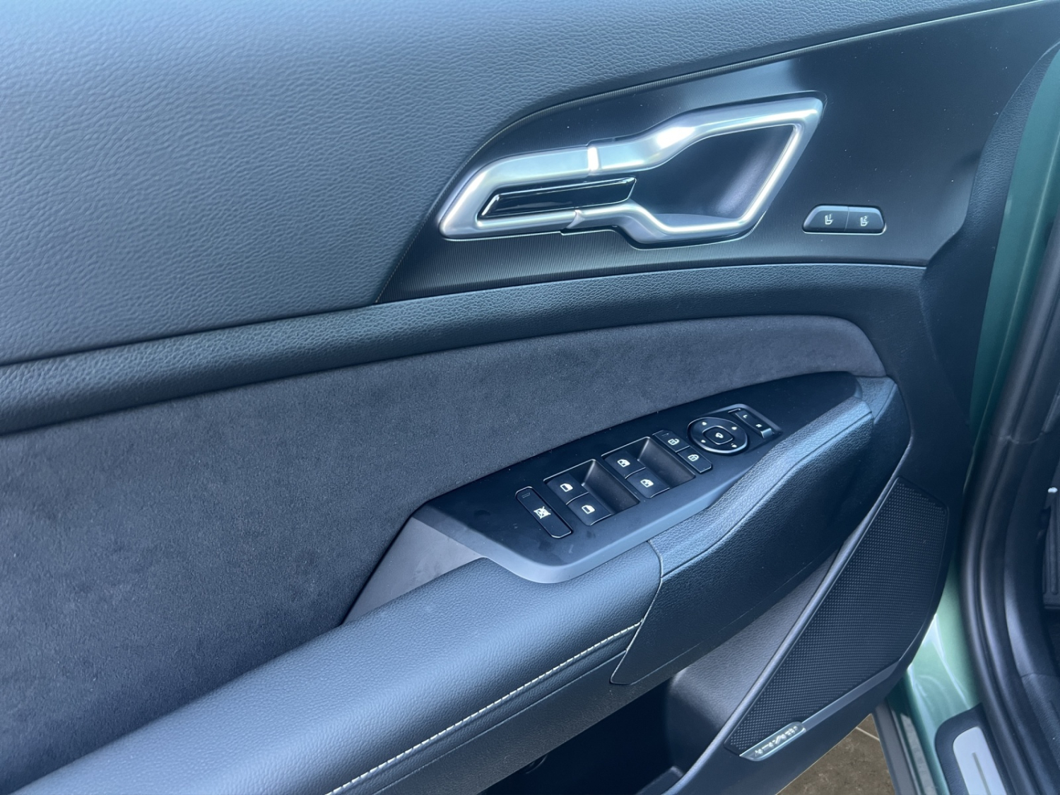 KIA Sportage 1.6 T-GDi Hybrid GT-Line-image-16