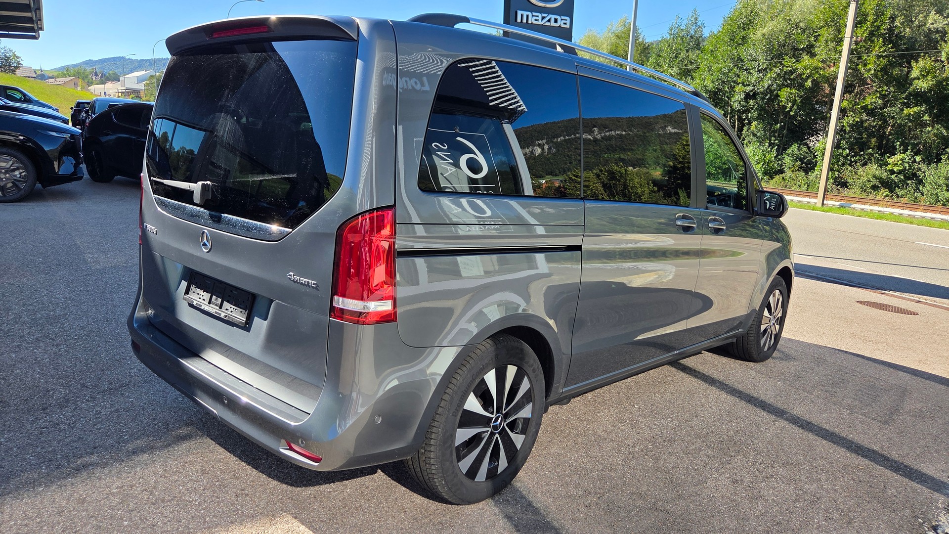 MERCEDES-BENZ V300d Court 4Matic-image-4