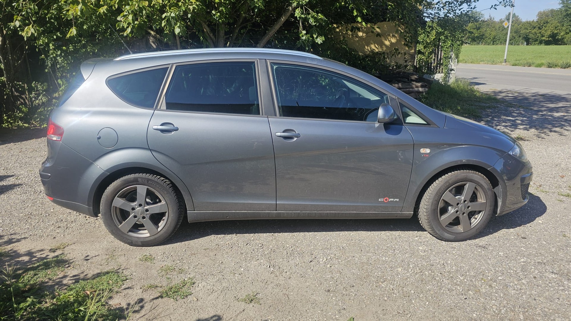 SEAT 2.0 TDI Reference 4x4-image-5