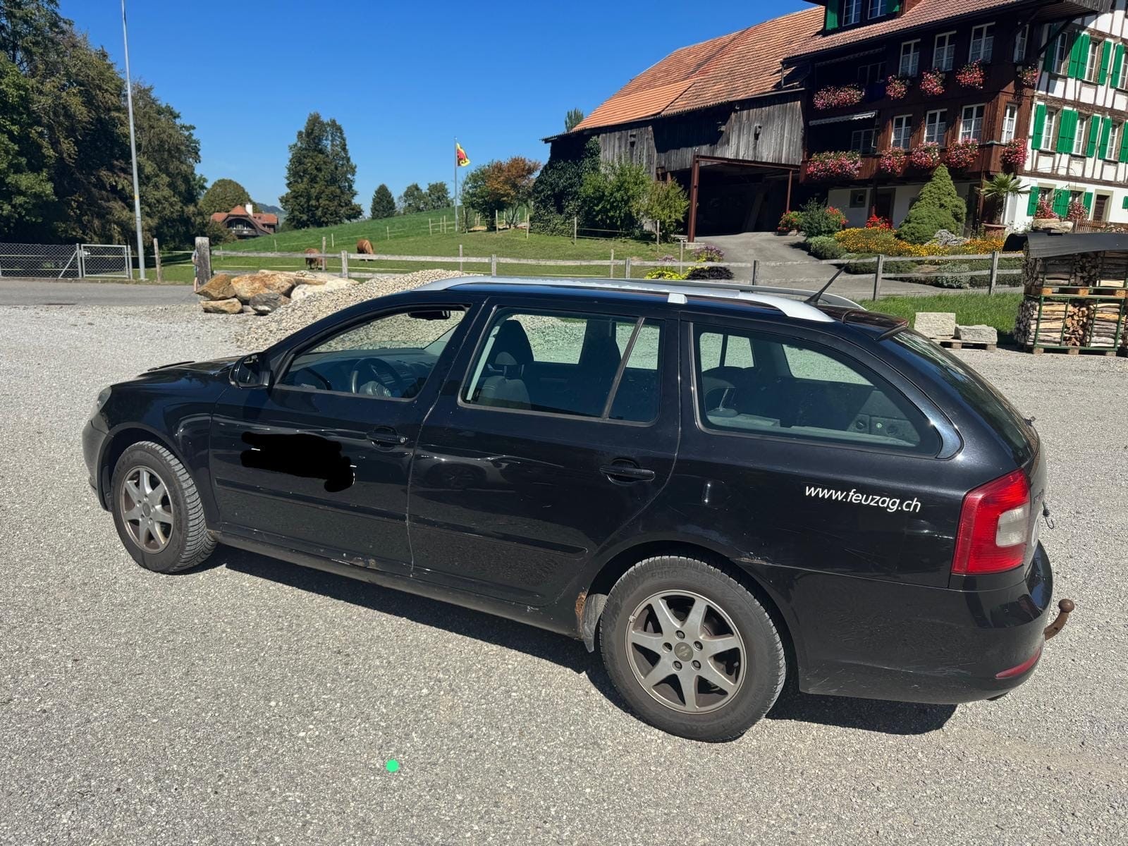 SKODA Octavia Combi 2.0 TDI Adventure 4x4-image-5