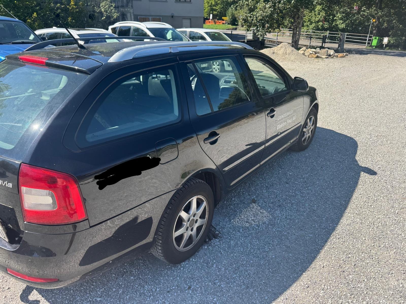 SKODA Octavia Combi 2.0 TDI Adventure 4x4-image-1