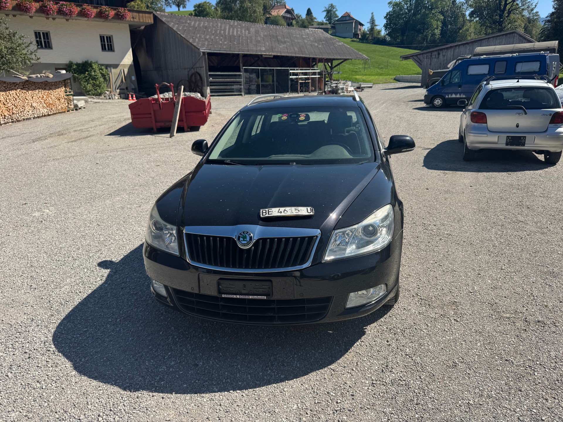SKODA Octavia Combi 2.0 TDI Adventure 4x4-image-0