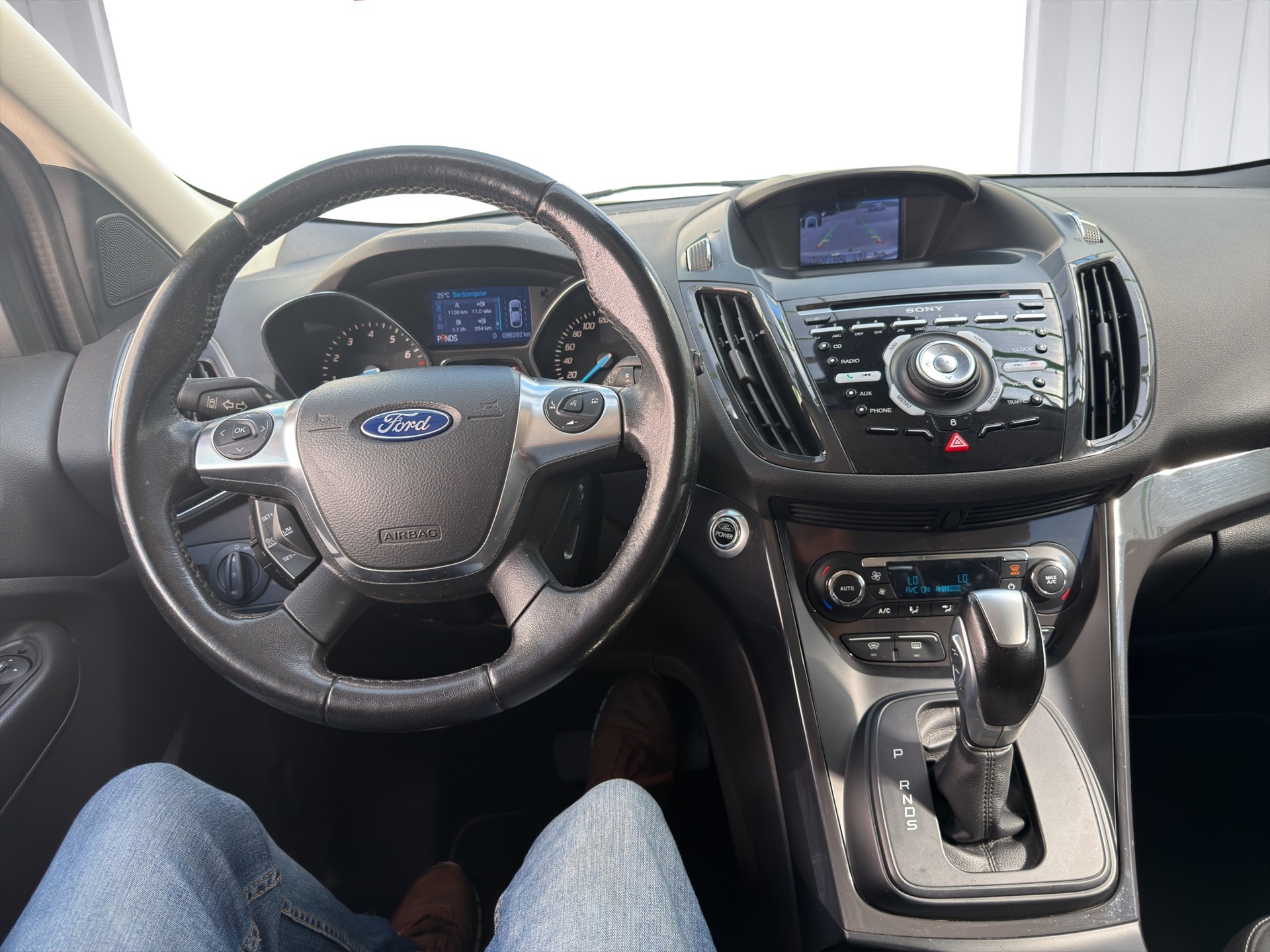 FORD Kuga 1.6 SCTi Titanium 4WD Automatic-image-6