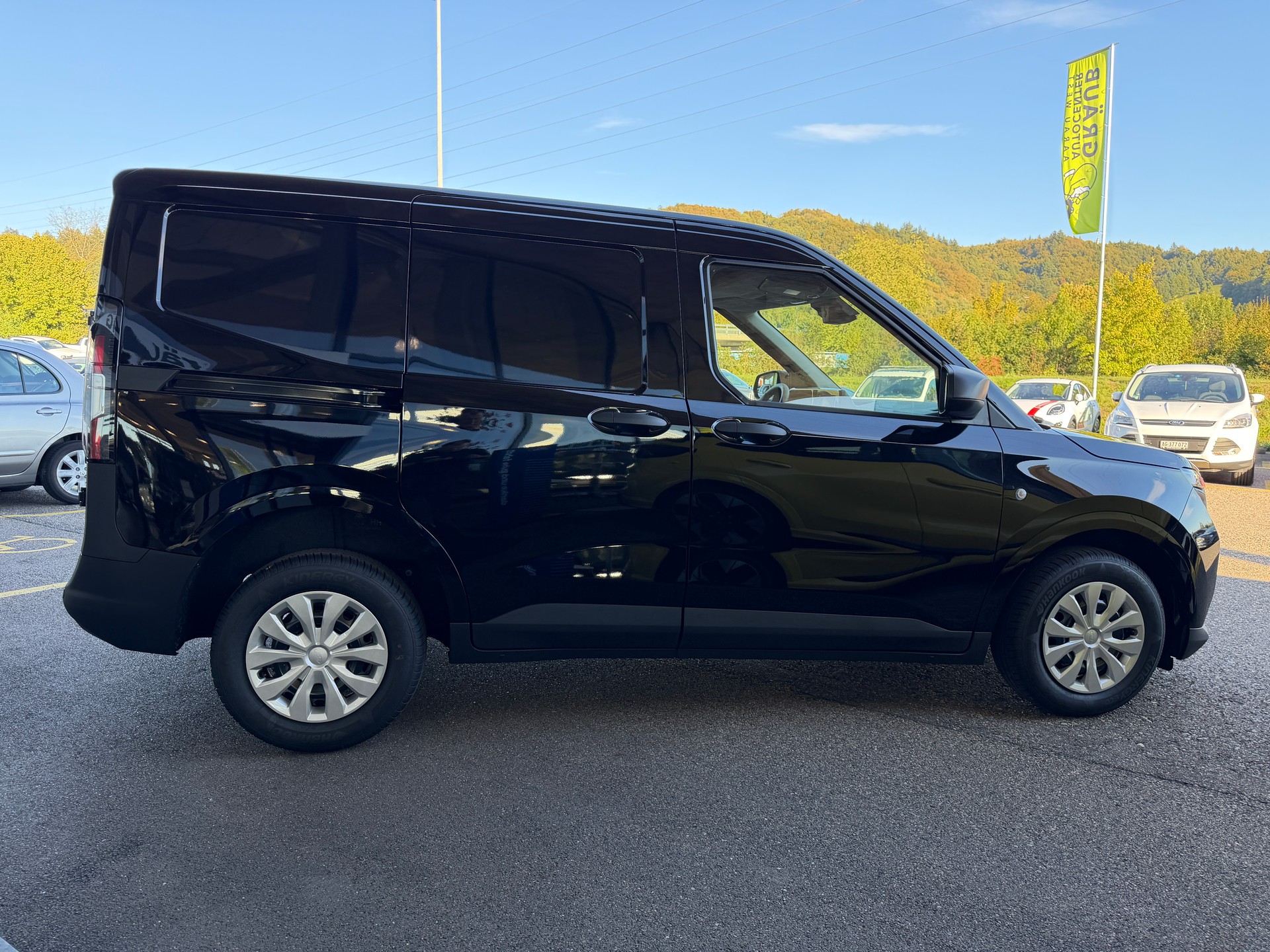 FORD Transit Courier Van 1.0 EcoBoost Trend Automat-image-6