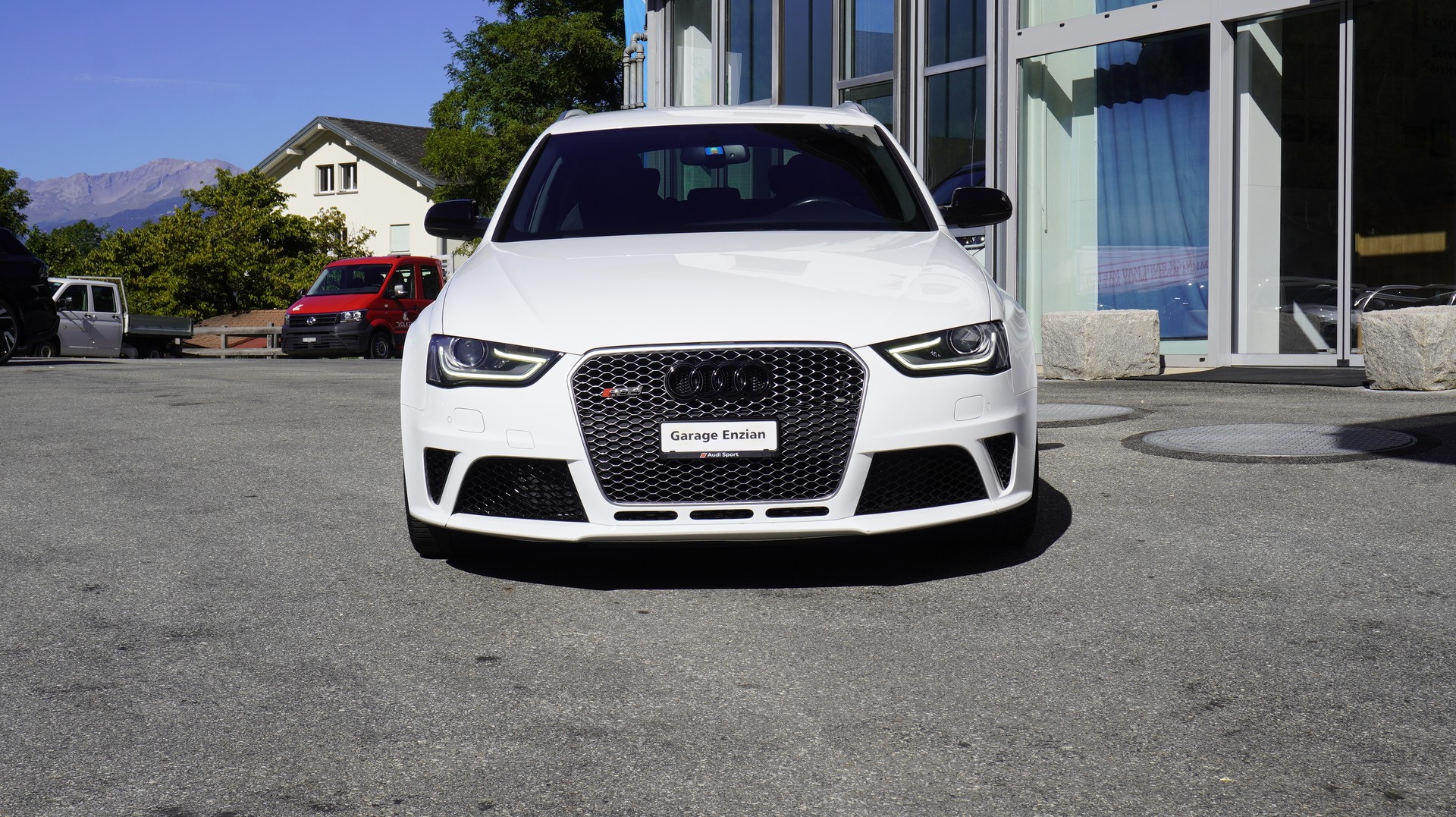 AUDI RS4 Avant 4.2 FSI V8 quattro S-tronic-image-16