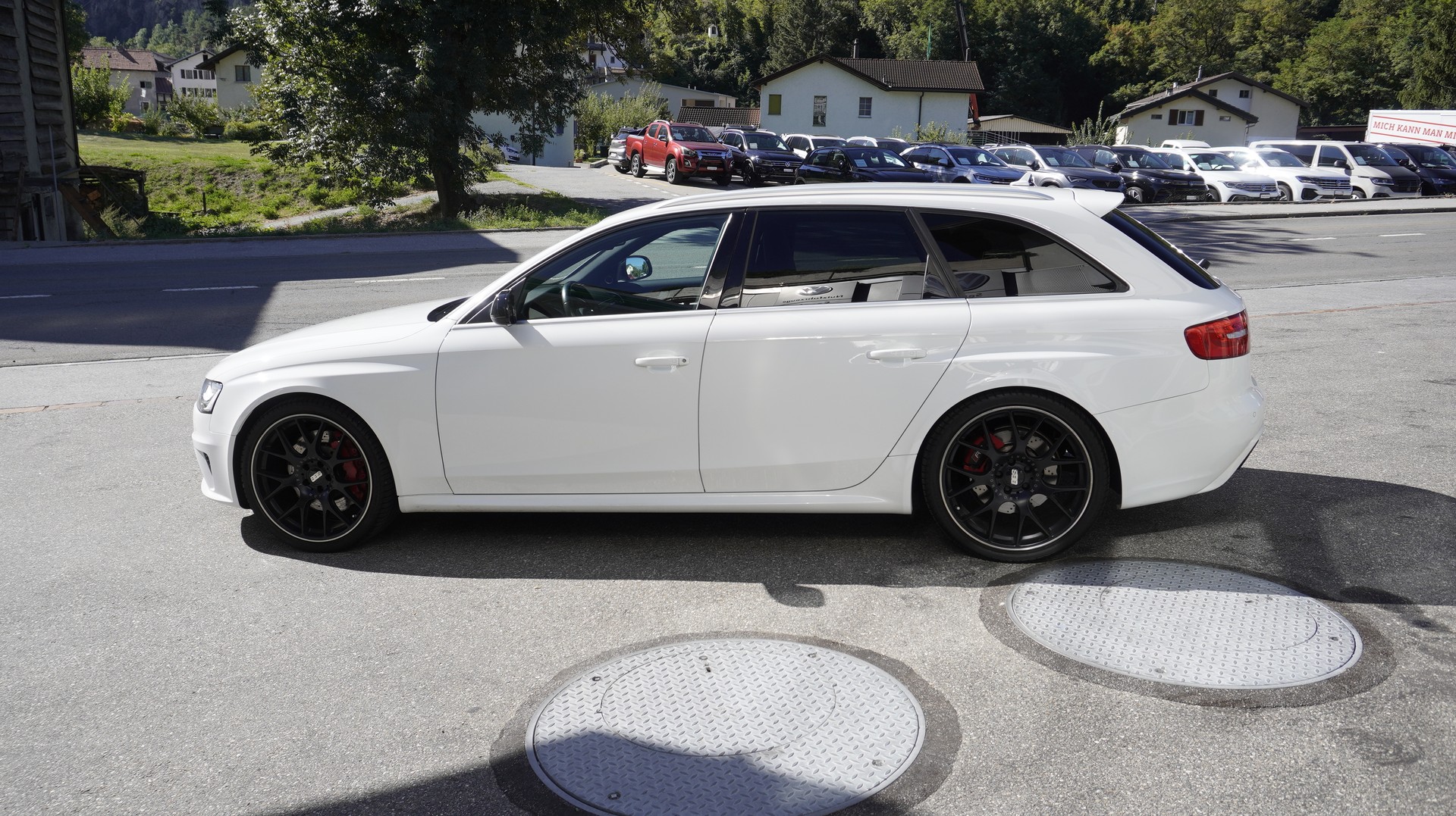 AUDI RS4 Avant 4.2 FSI V8 quattro S-tronic-image-12