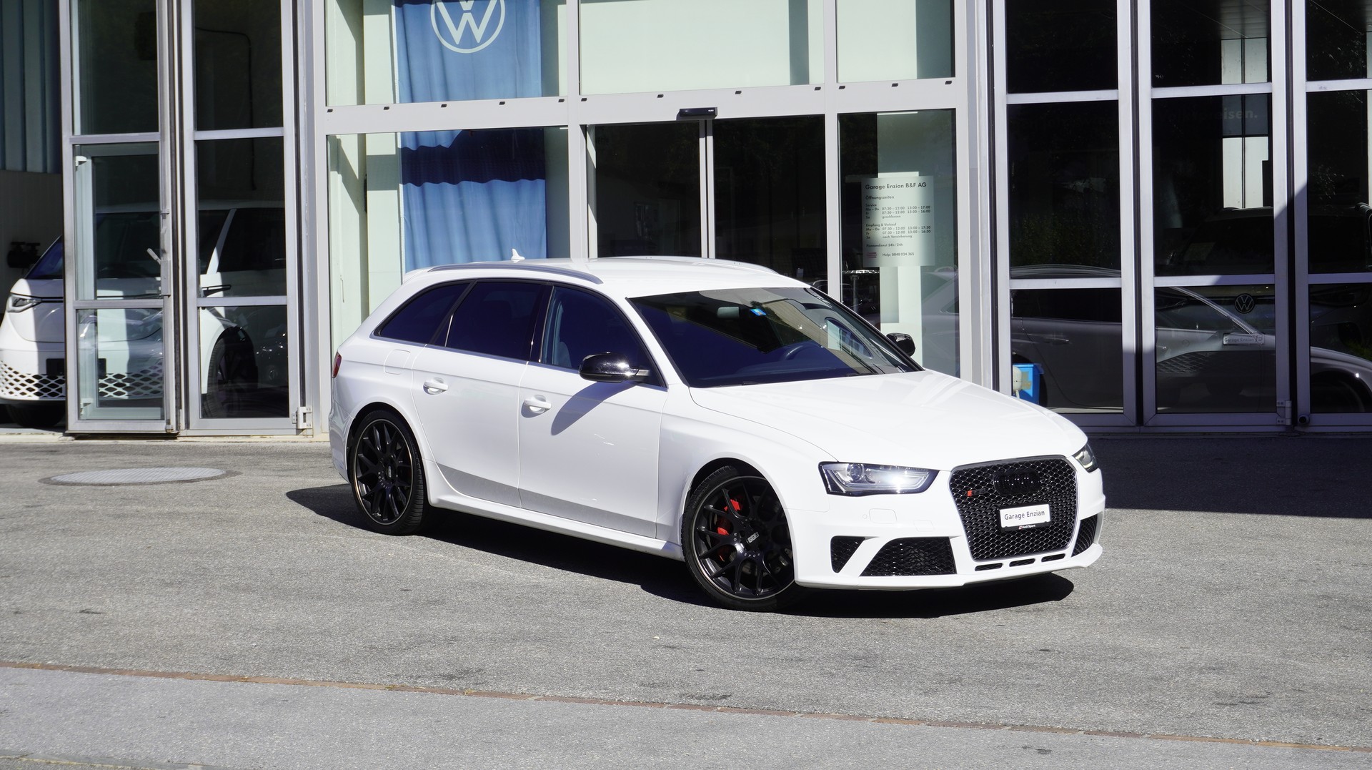 AUDI RS4 Avant 4.2 FSI V8 quattro S-tronic-image-5