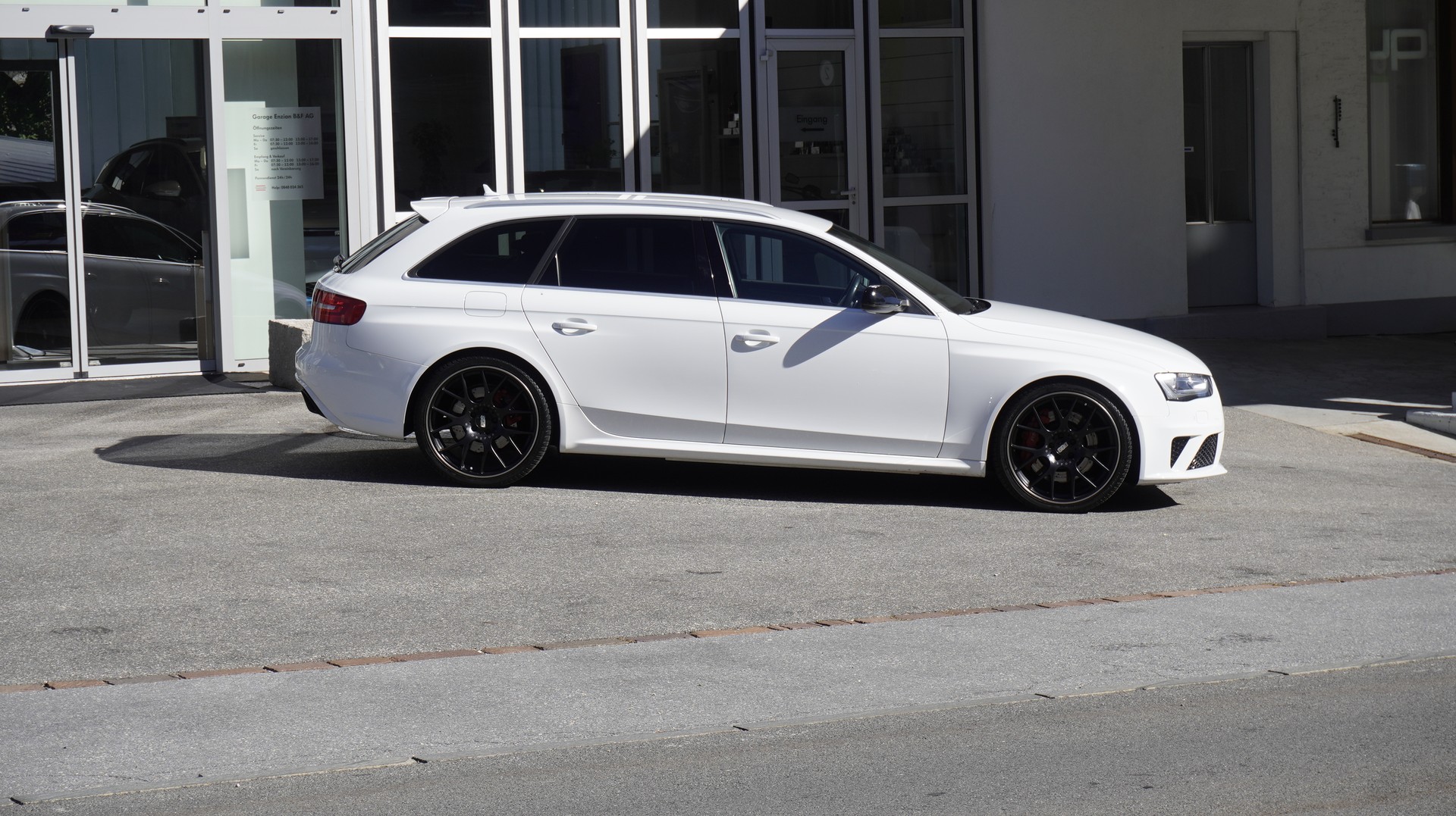 AUDI RS4 Avant 4.2 FSI V8 quattro S-tronic-image-7
