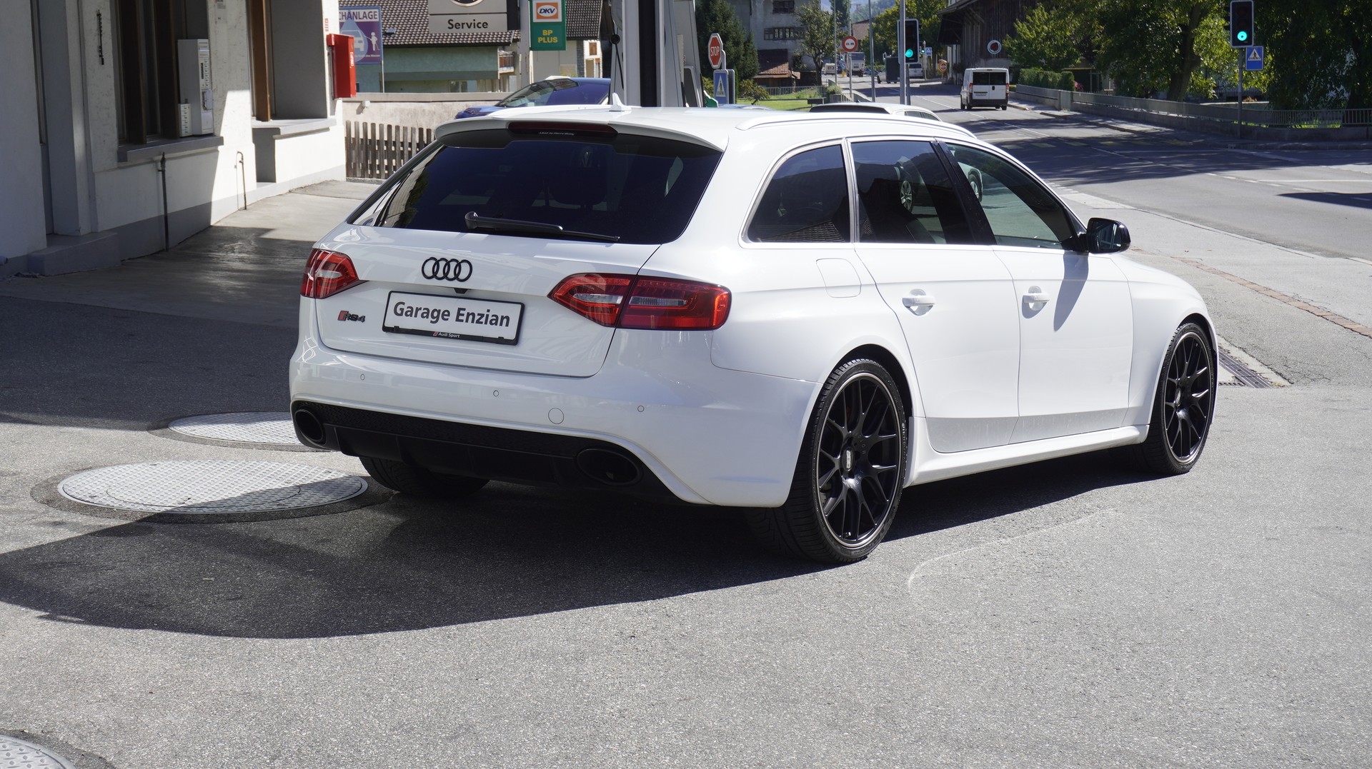 AUDI RS4 Avant 4.2 FSI V8 quattro S-tronic-image-10