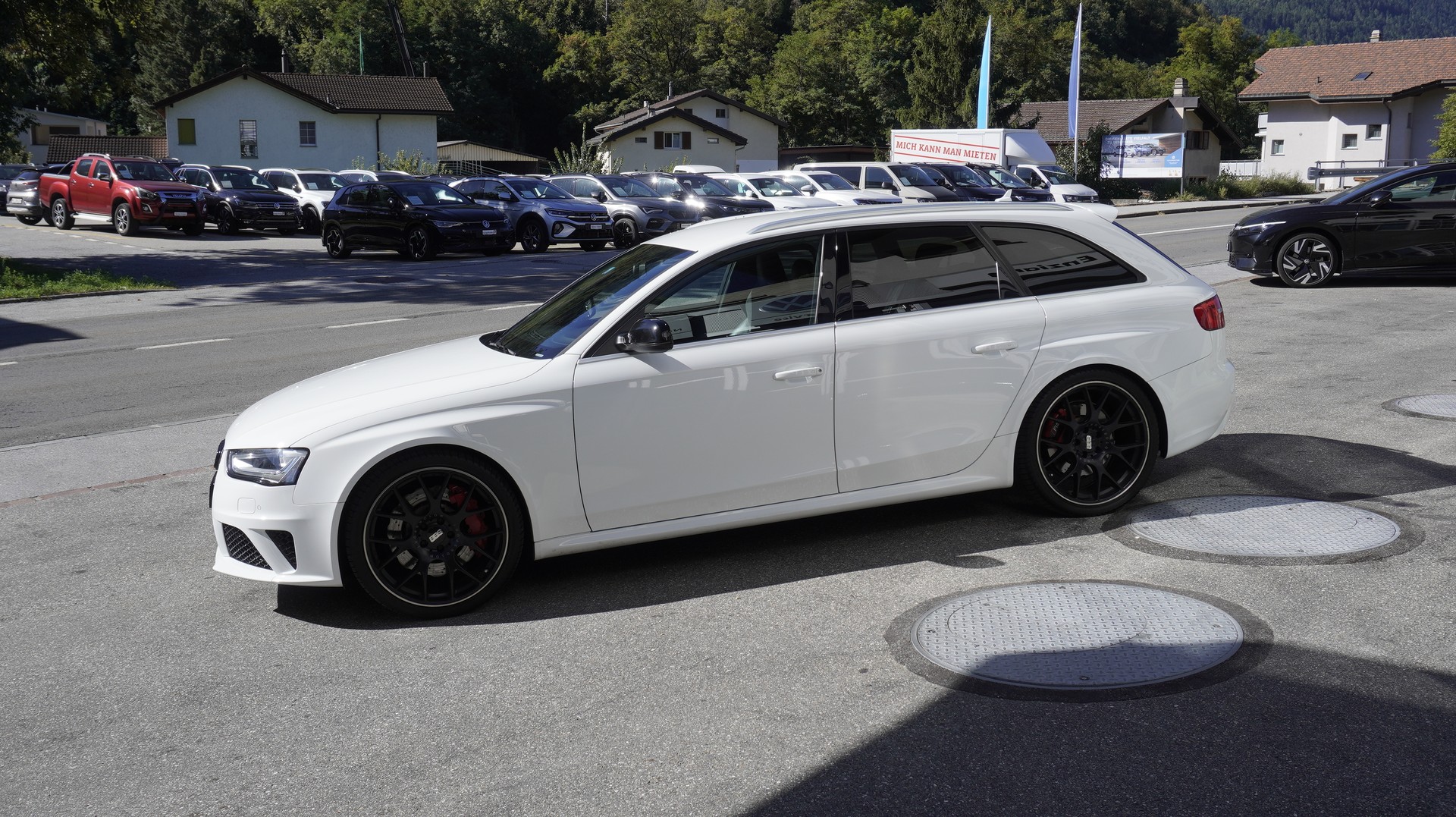AUDI RS4 Avant 4.2 FSI V8 quattro S-tronic-image-13