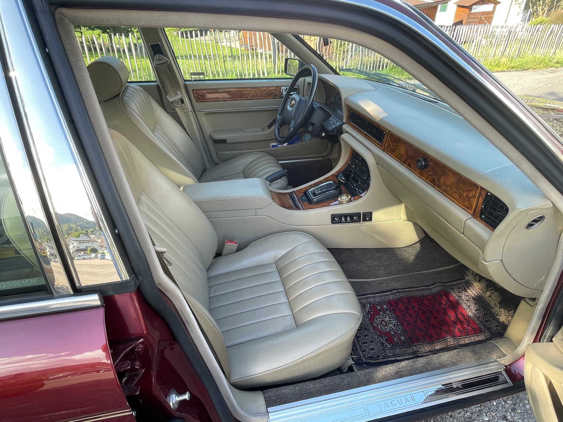 JAGUAR XJ6 4.0 Sovereign-image-10