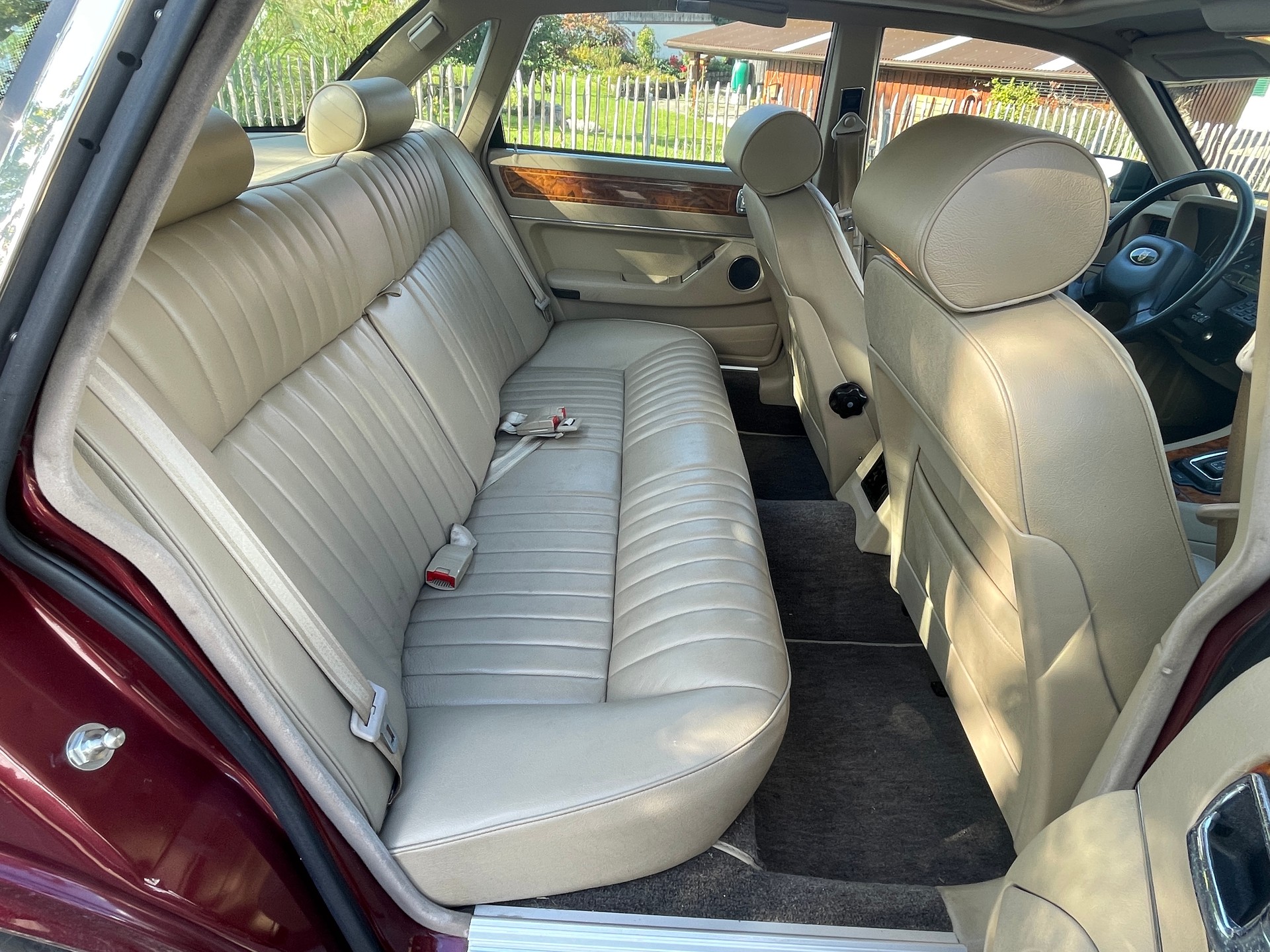 JAGUAR XJ6 4.0 Sovereign-image-11