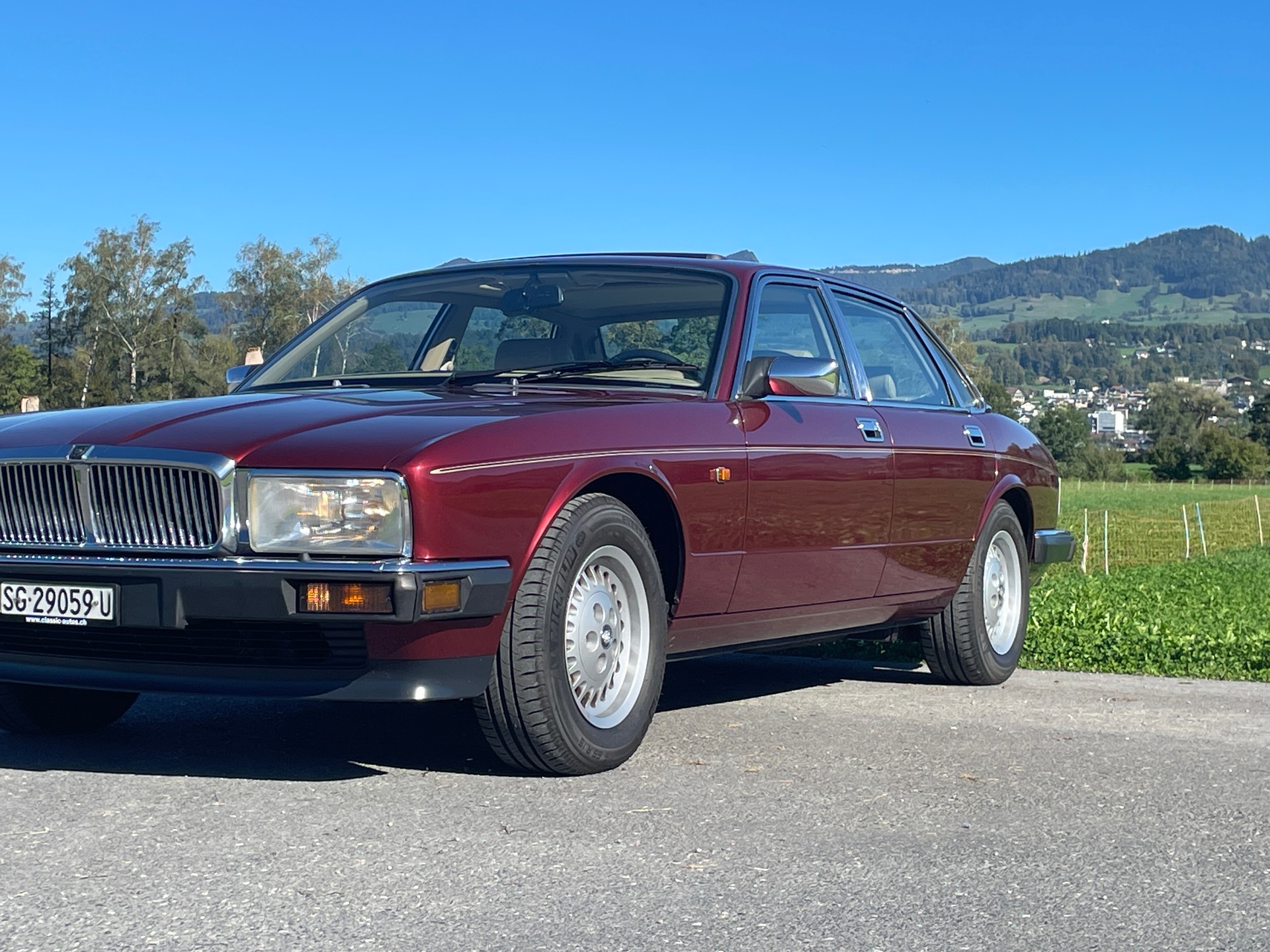 JAGUAR XJ6 4.0 Sovereign-image-4