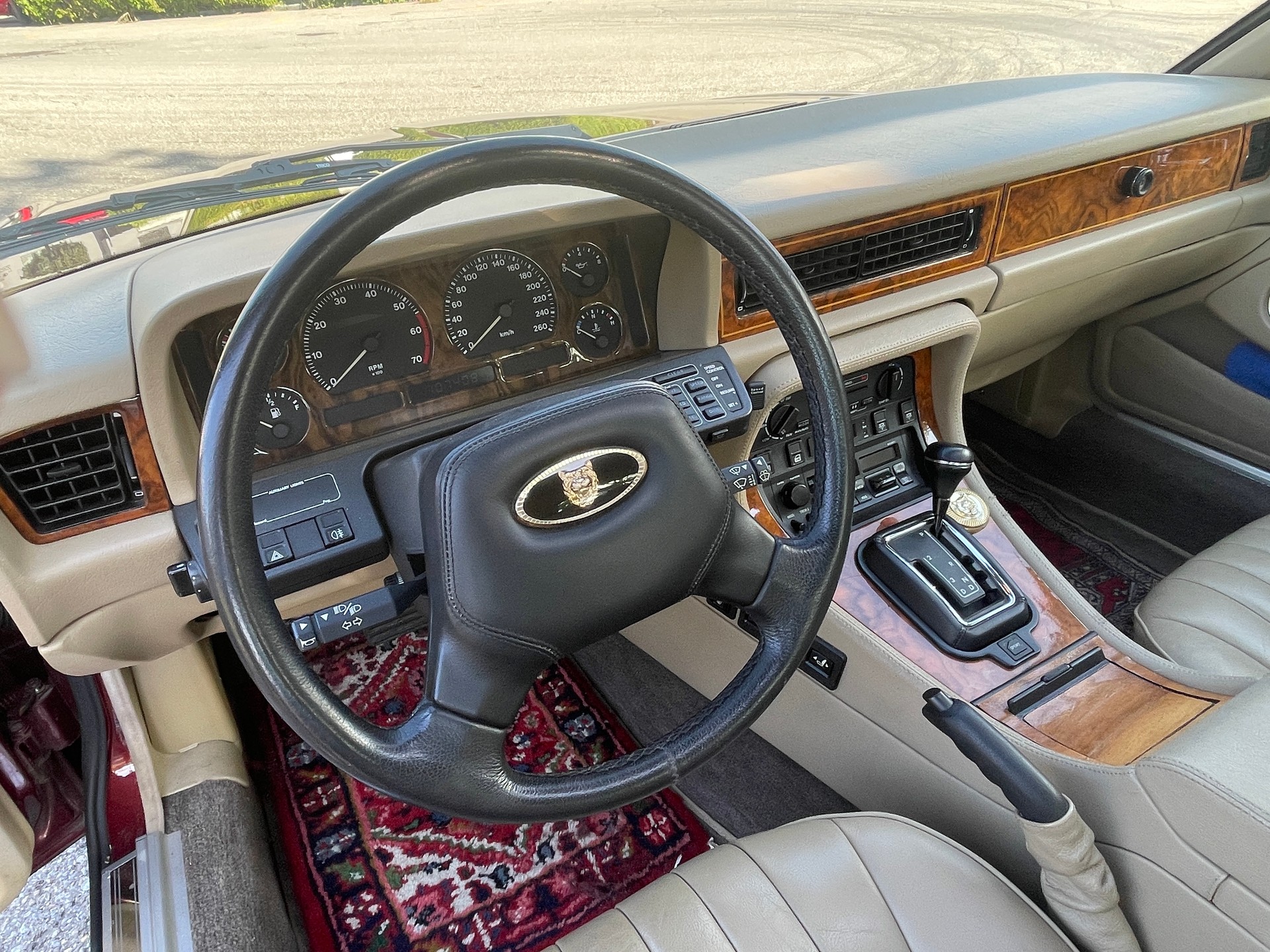 JAGUAR XJ6 4.0 Sovereign-image-12