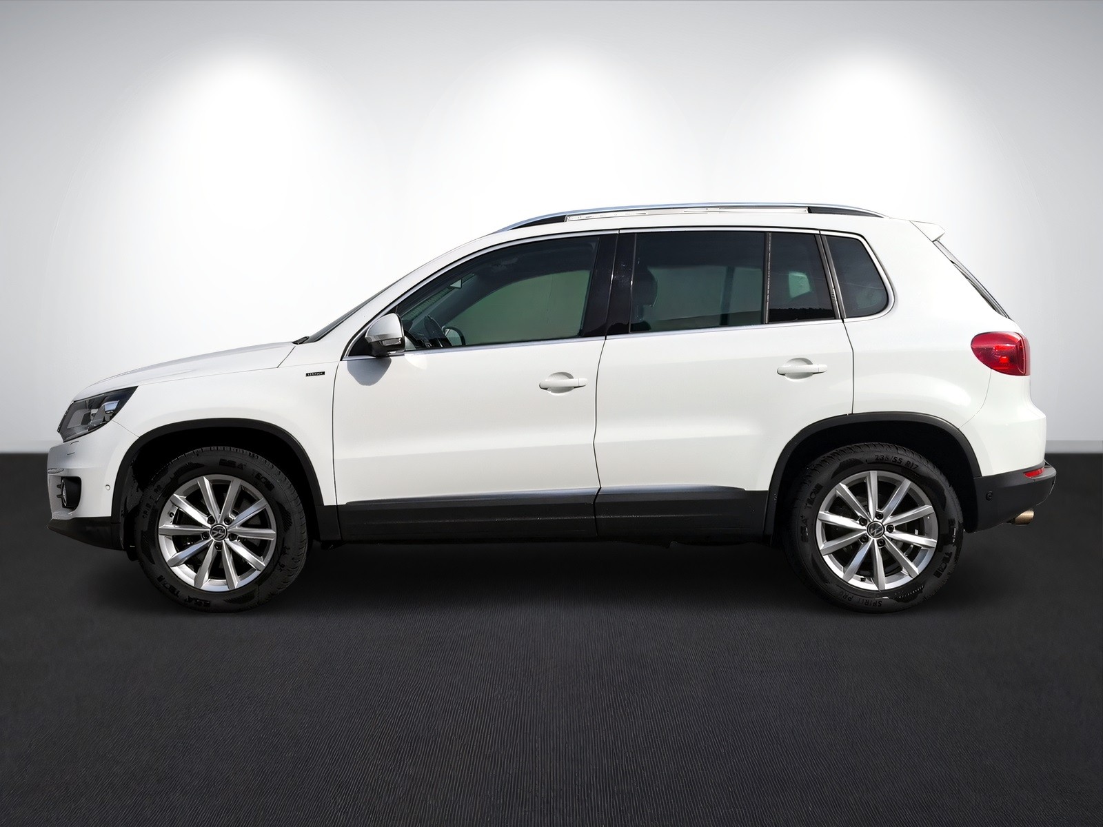 VW Tiguan 2.0 TSI Sport&Style 4Motion DSG-image-2