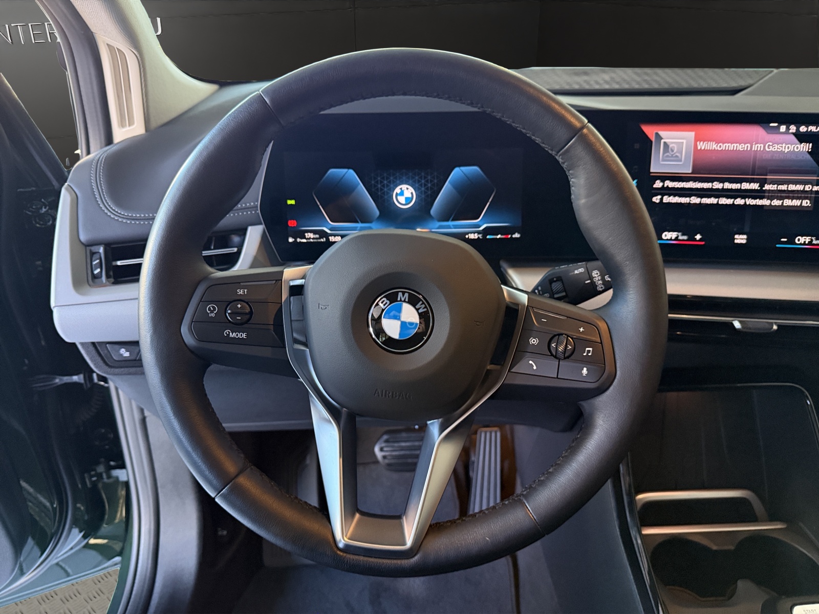 BMW 223i Active Tourer xDrive DKG-image-8