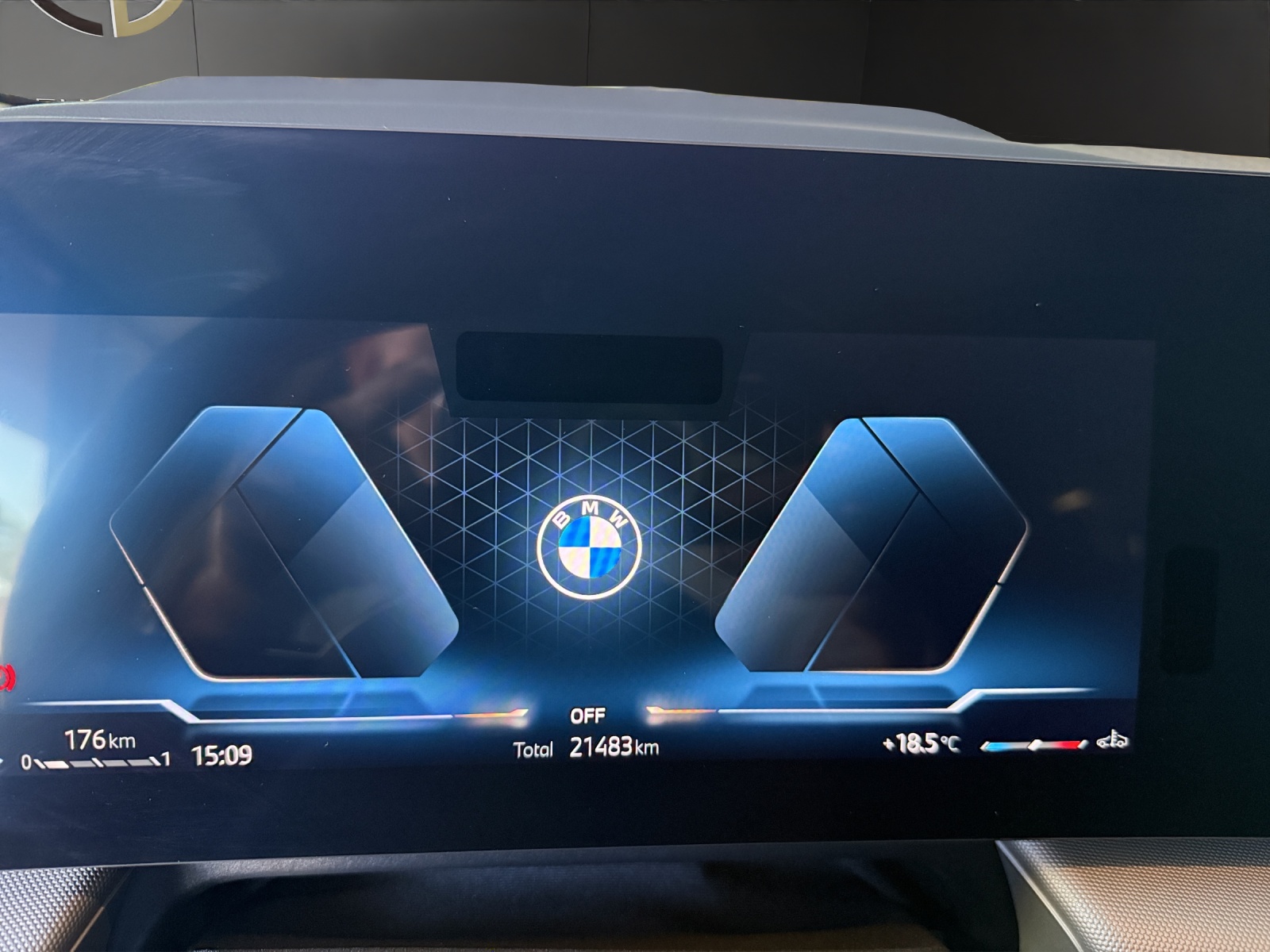 BMW 223i Active Tourer xDrive DKG-image-9