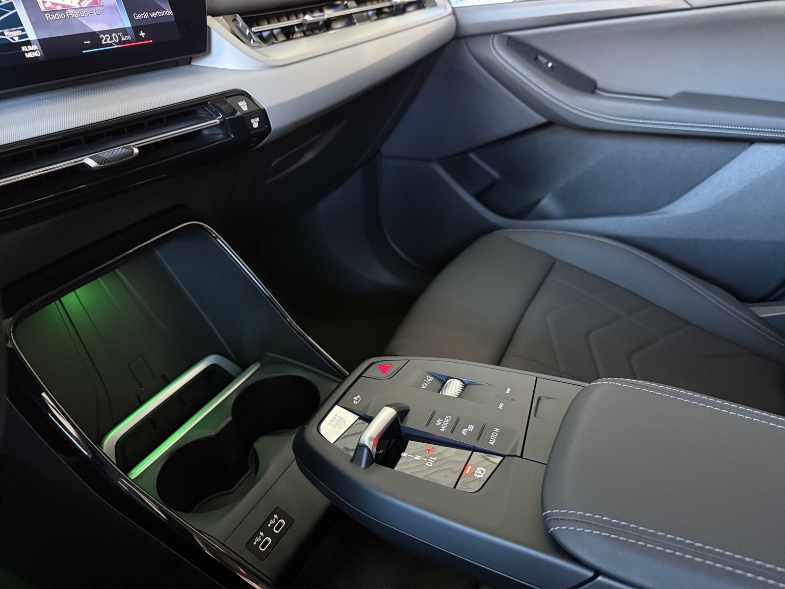 BMW 223i Active Tourer xDrive DKG-image-14