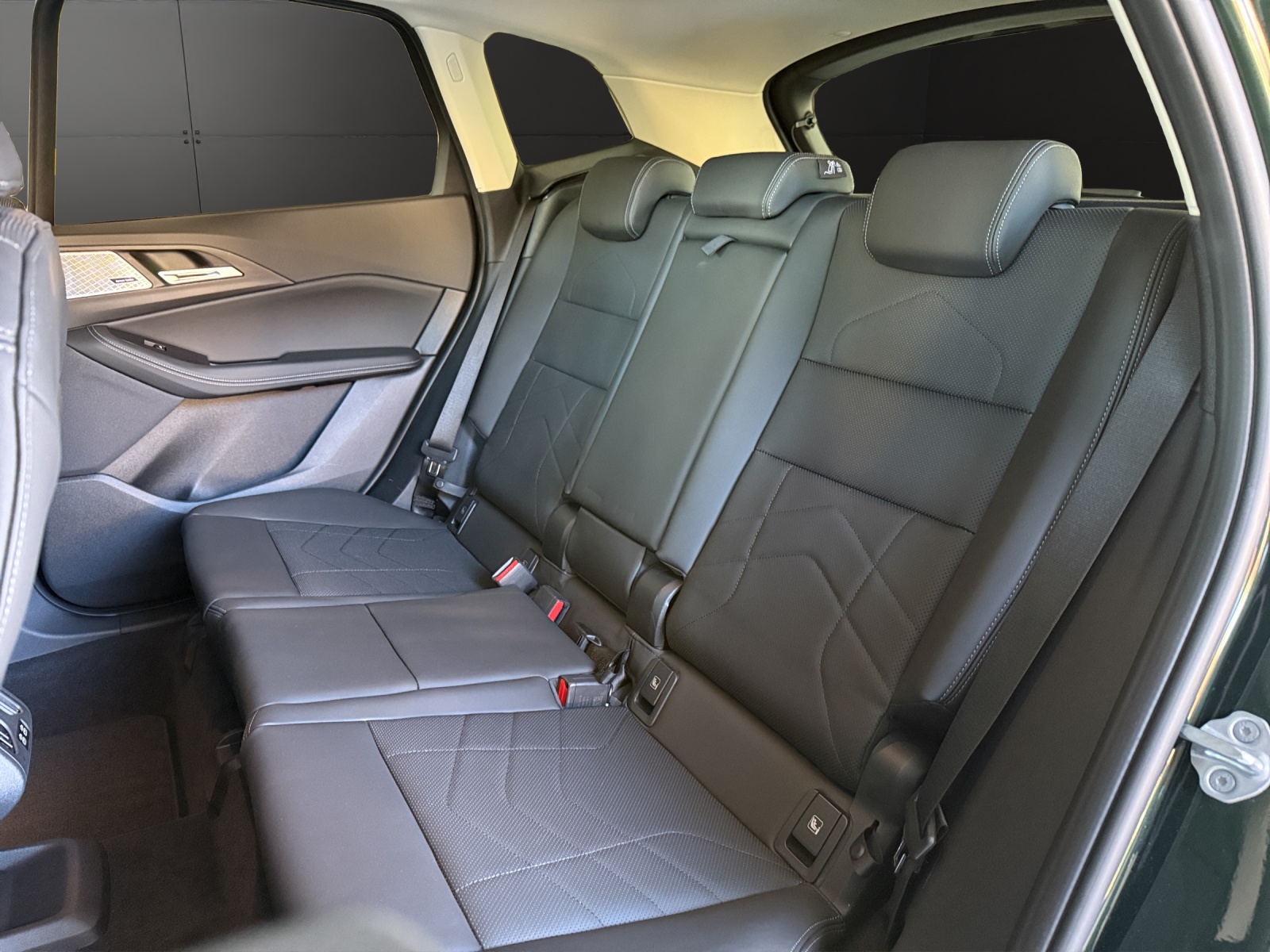 BMW 223i Active Tourer xDrive DKG-image-11